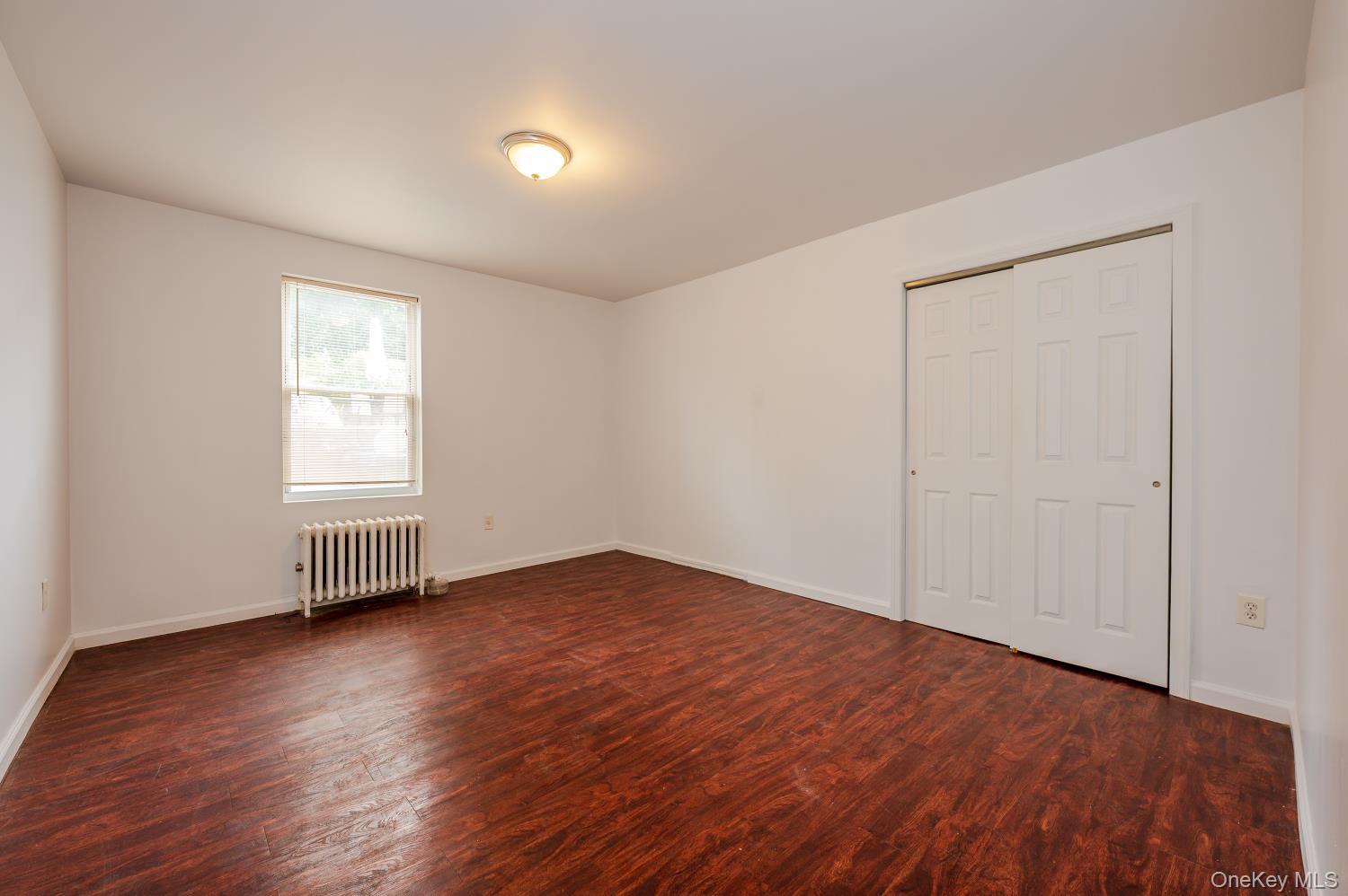 #20 photo, 989 Sacket Avenue, Bronx , NY 10462