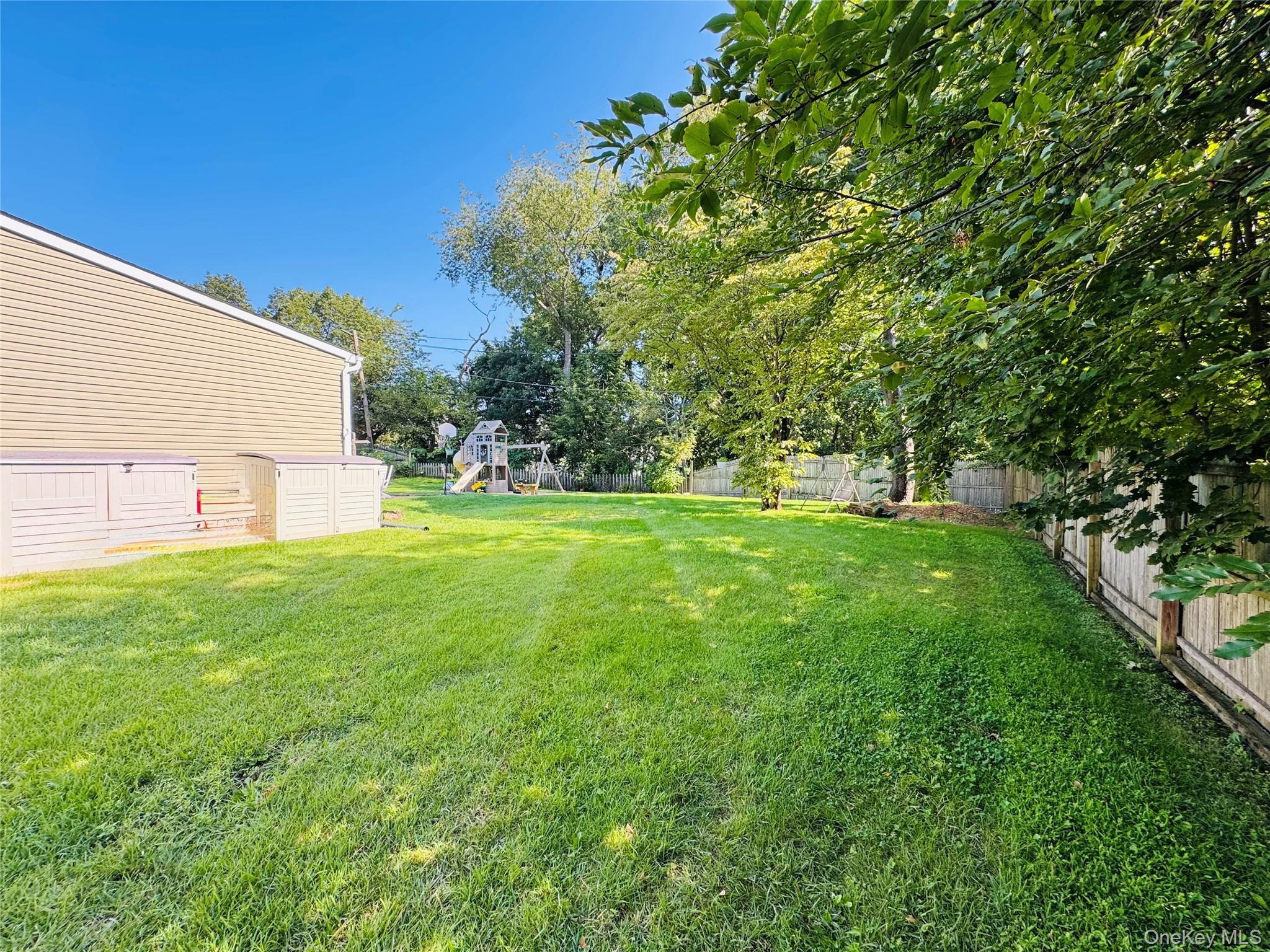 #12 photo, 110 Roxbury Drive, サフォーク郡 Commack , NY 11725