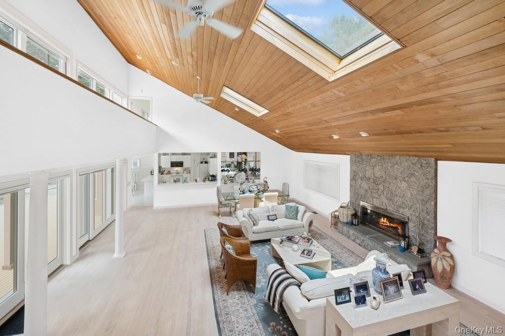 #12 photo, 61 Hidden Cove Court, サフォーク郡 Southampton , NY 11968