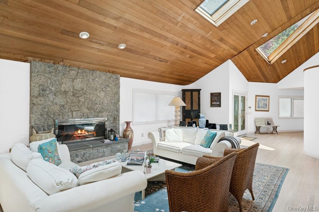 #7 photo, 61 Hidden Cove Court, サフォーク郡 Southampton , NY 11968