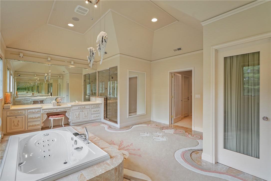 #16 photo, 9A Lincoln Woods, Purchase , NY 10577