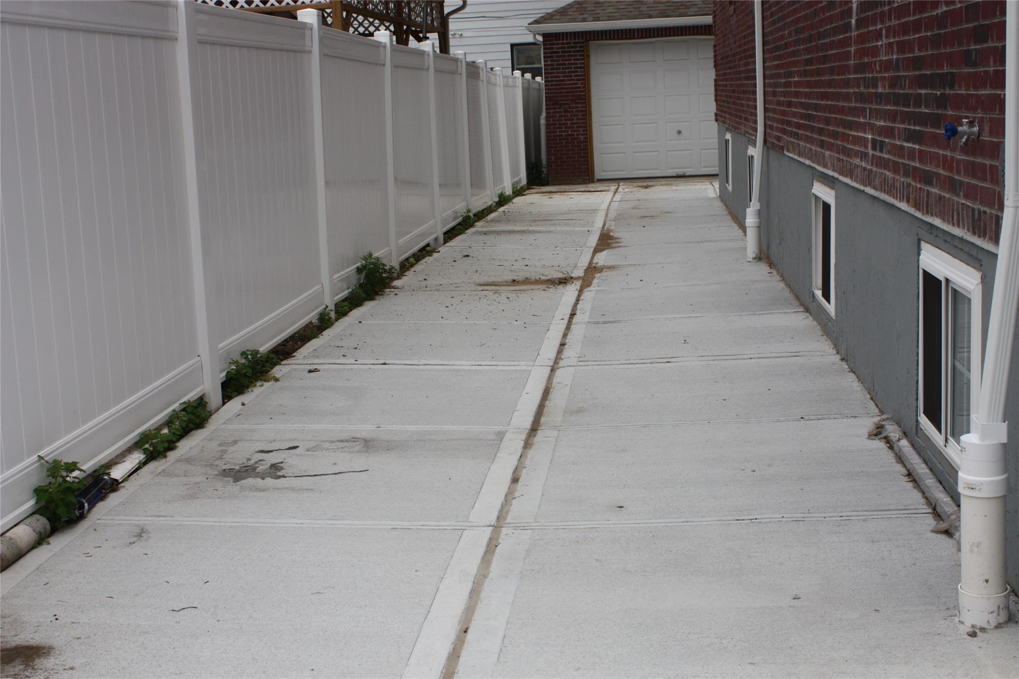 #8 photo, 15718 115th Road, クイーンズ区 Jamaica South , NY 11434