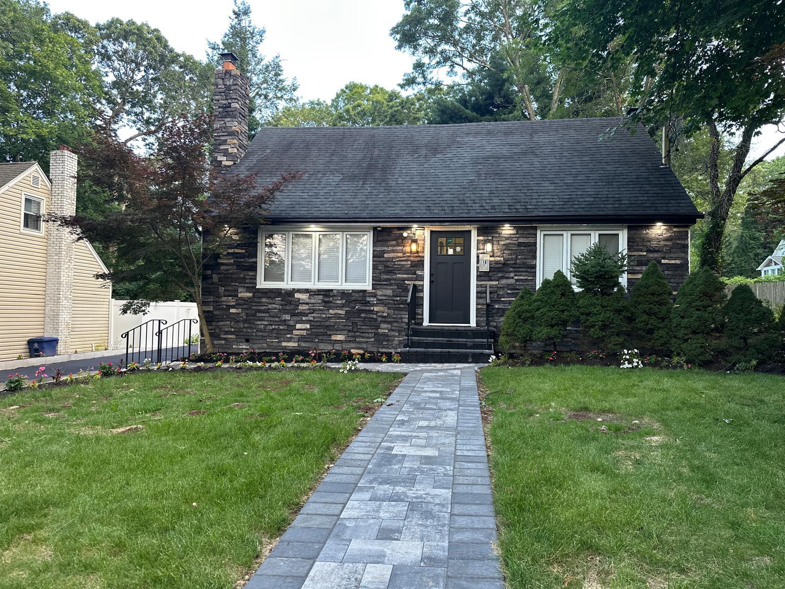 #1 photo, 18 Davis Street, Melville , NY 11747