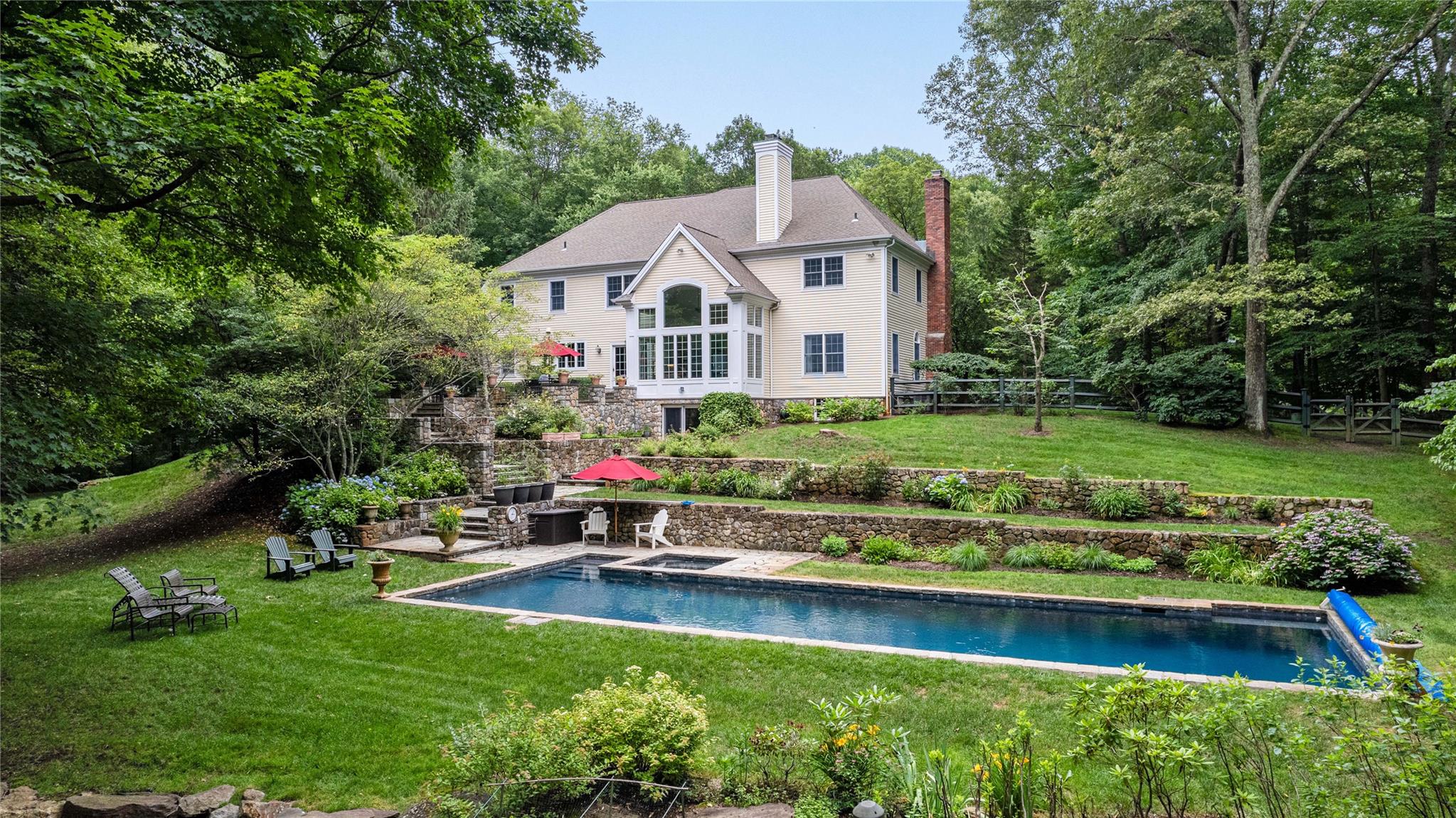 #1 photo, 4 Hidden Valley Way, Bedford , NY 10506