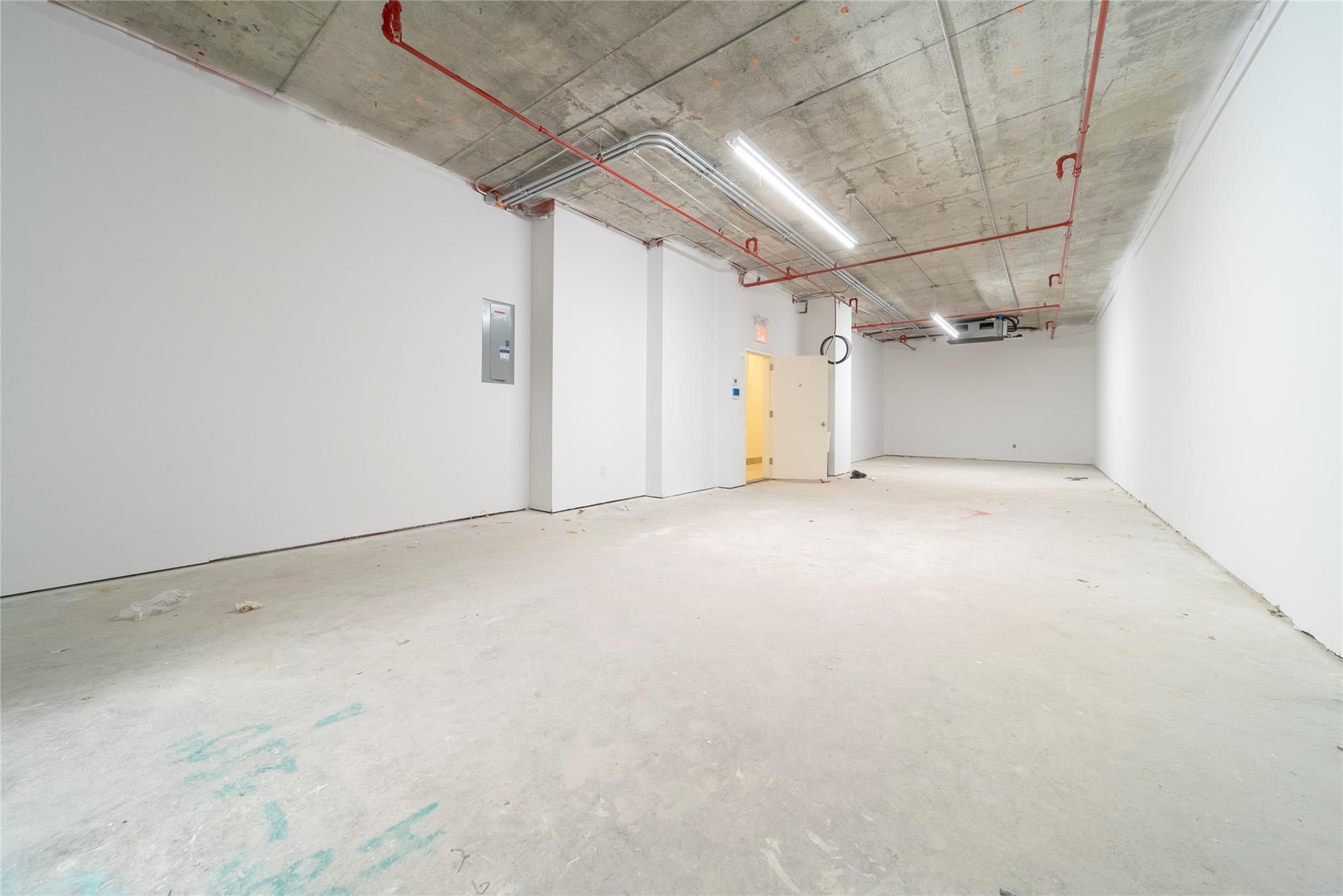 #3 photo, 124-28 Queens Boulevard, クイーンズ区 Kew Gardens , NY 11415