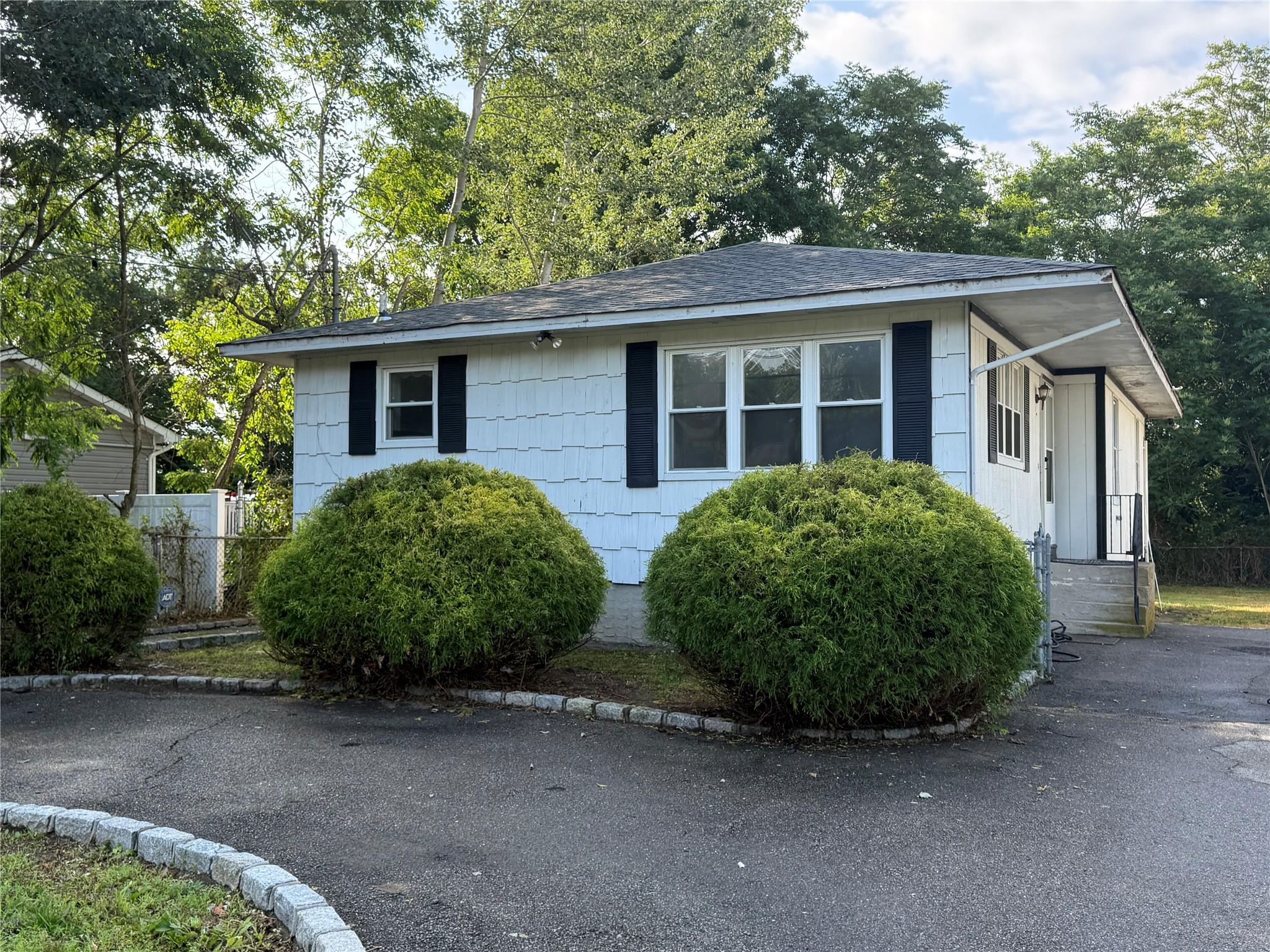 #1 photo, 44 Edgewater Drive, Mastic Beach , NY 11951