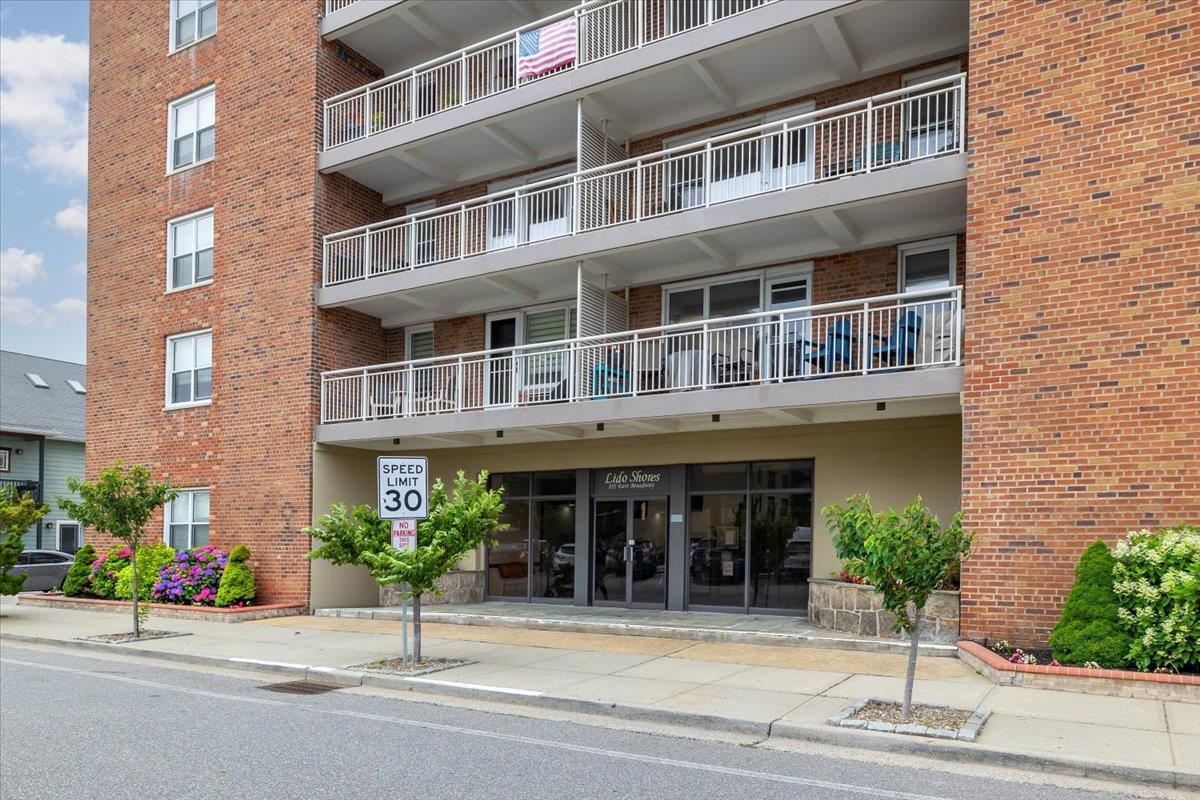 #1 photo, 855 E Broadway, Long Beach , NY 11561