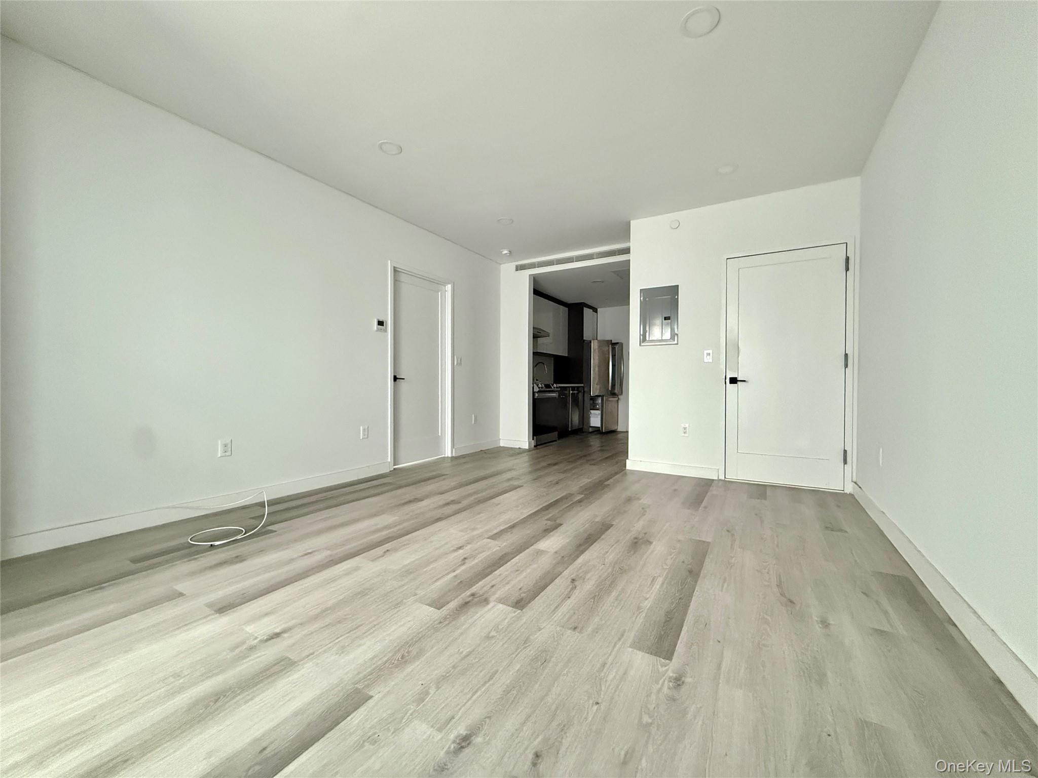 #3 photo, 1238 63rd Street, ブルックリン区 Brooklyn , NY 11219