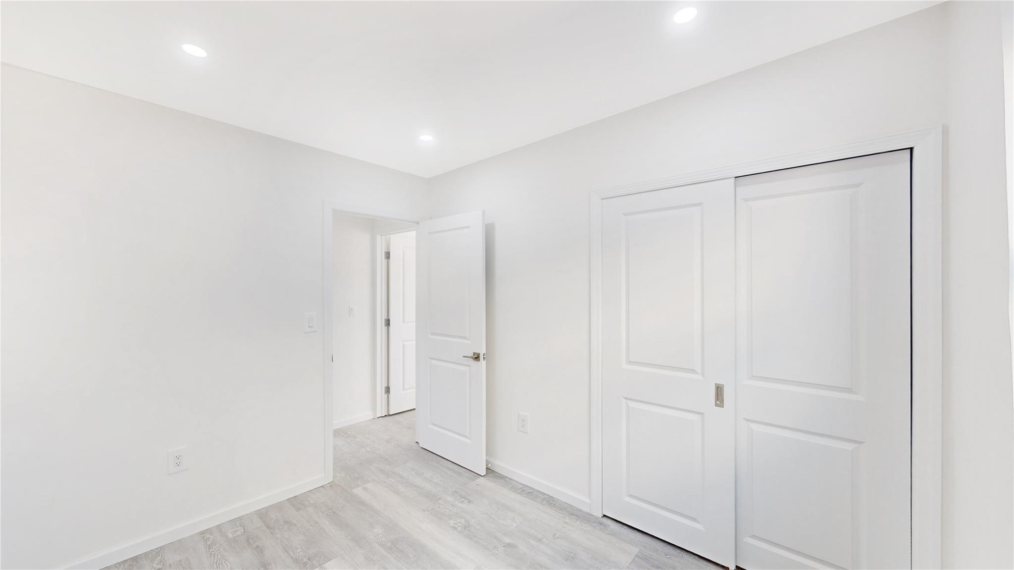 #8 photo, 308 Beach 86th Street, クイーンズ区 Far Rockaway , NY 11693