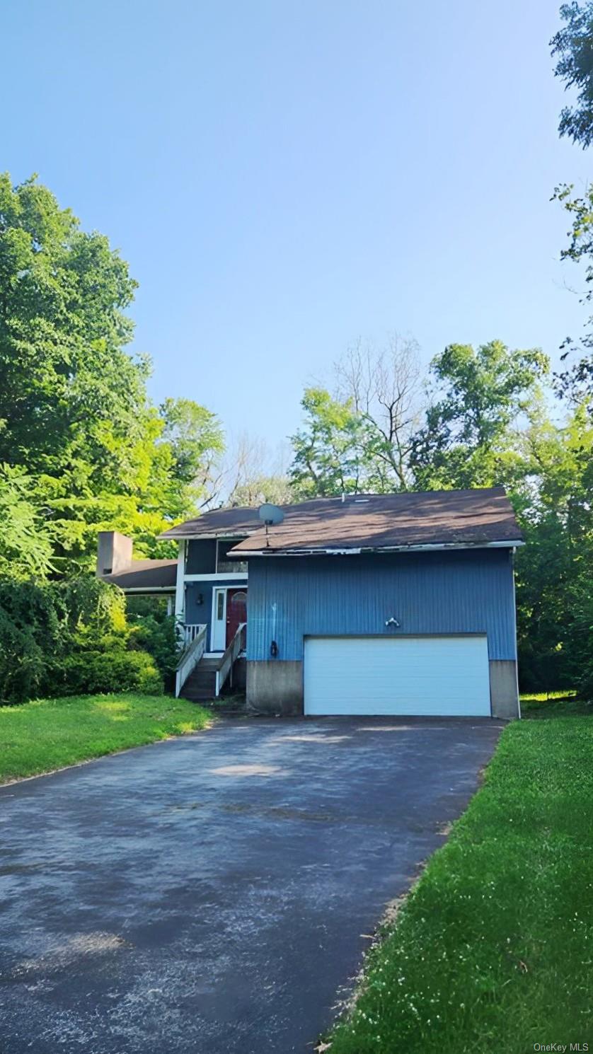 #2 photo, 6 White Oaks Road, Hyde Park , NY 12538