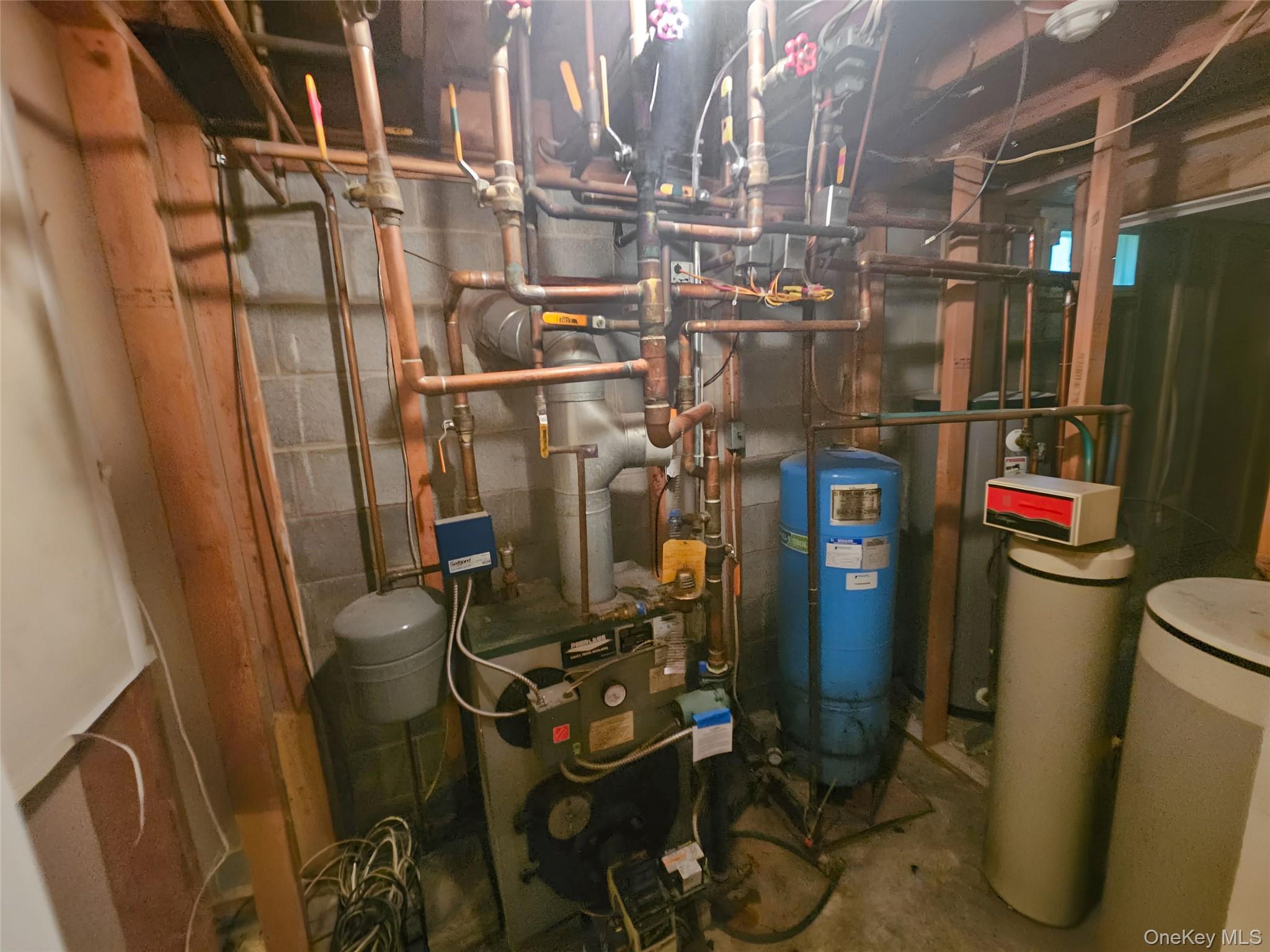 #20 photo, 6 White Oaks Road, Hyde Park , NY 12538