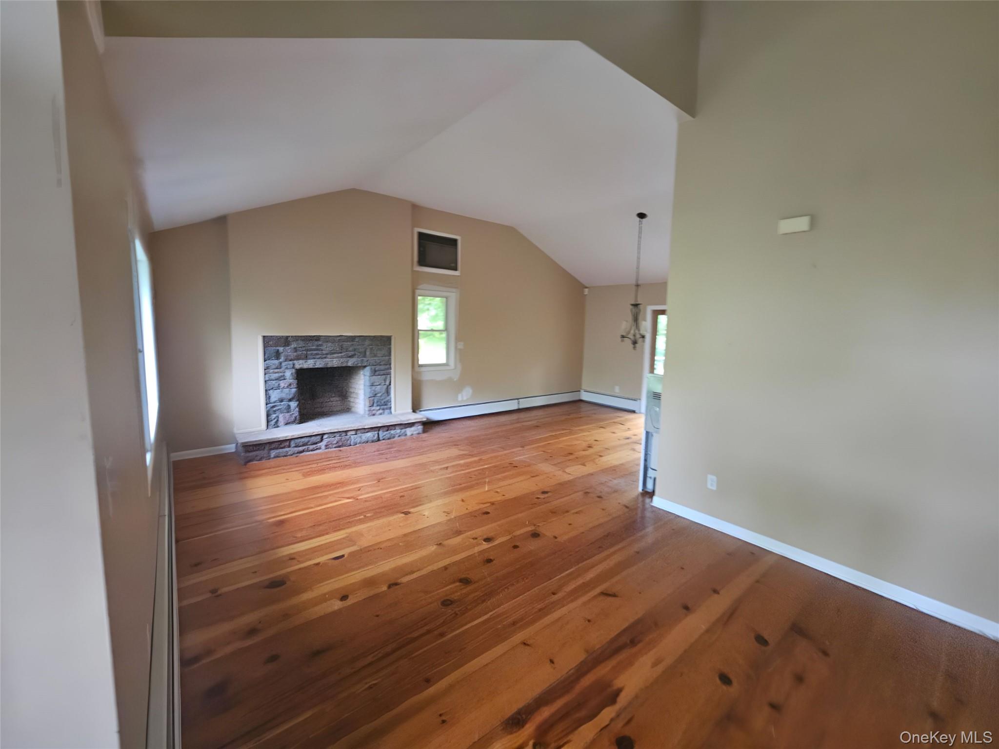 #6 photo, 6 White Oaks Road, Hyde Park , NY 12538