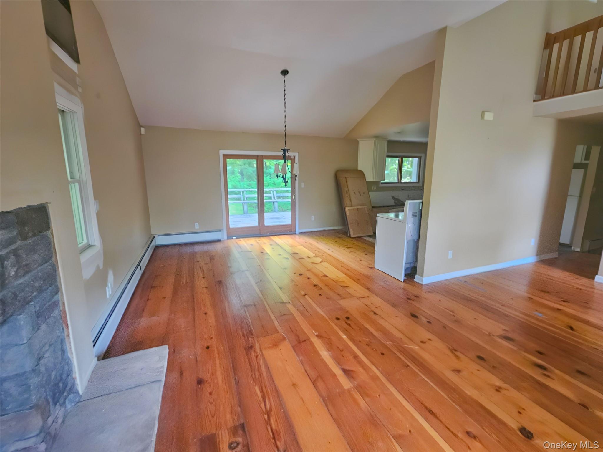 #7 photo, 6 White Oaks Road, Hyde Park , NY 12538