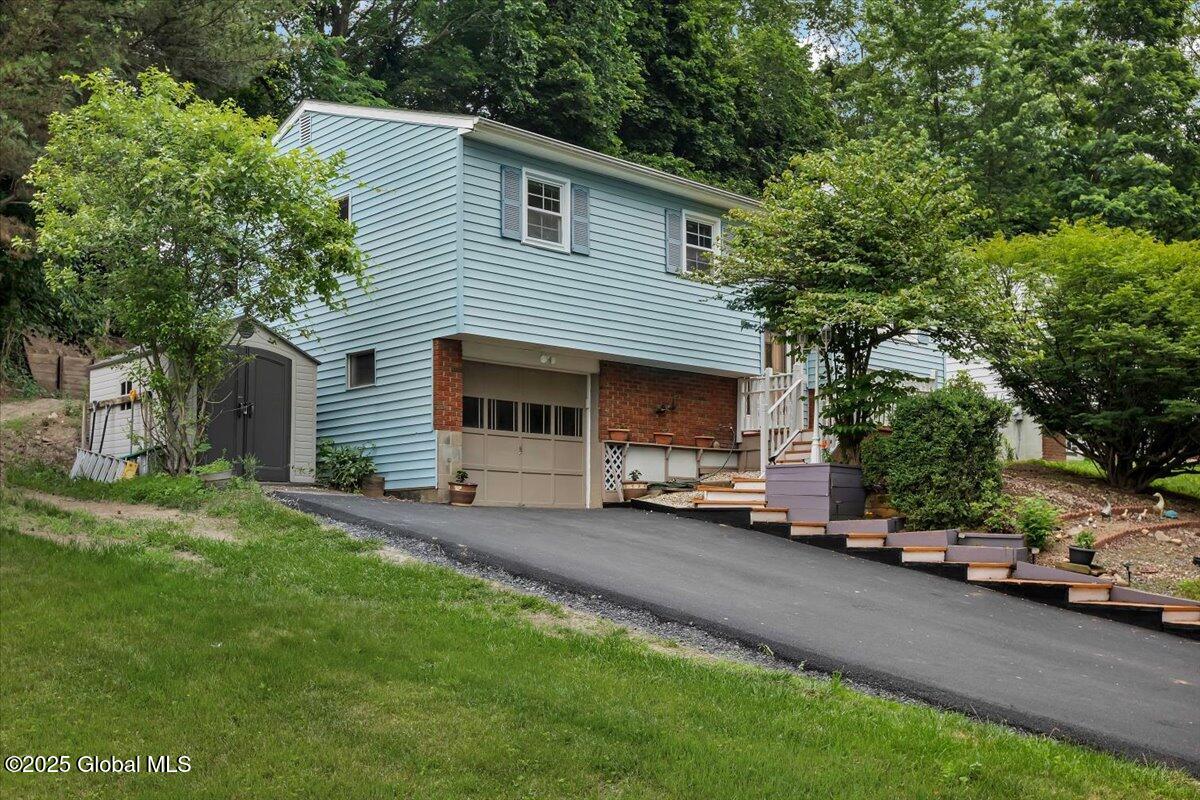 #1 photo, 273 Pinehurst Avenue, East Greenbush , NY 12144
