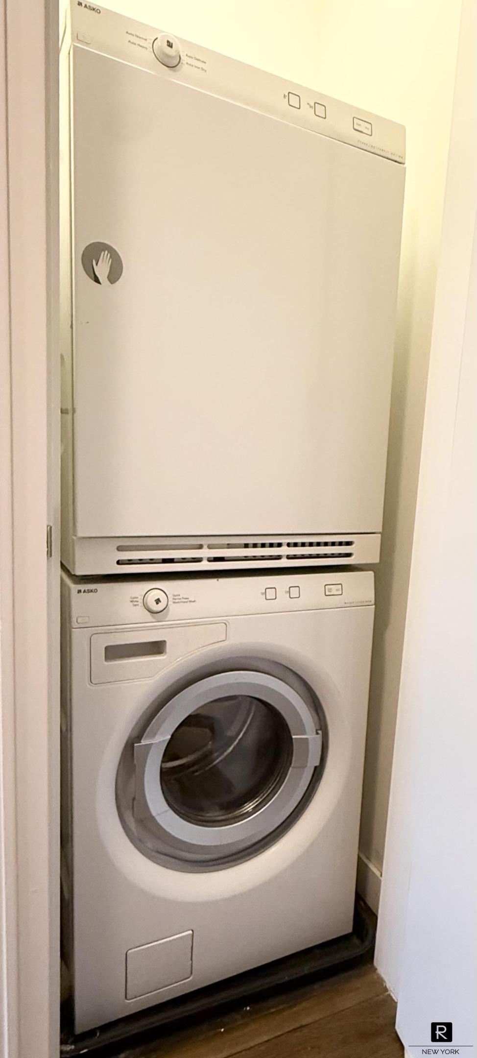 #6 photo, 211 E 13th Street, マンハッタン E. Greenwich Village , NY 10003