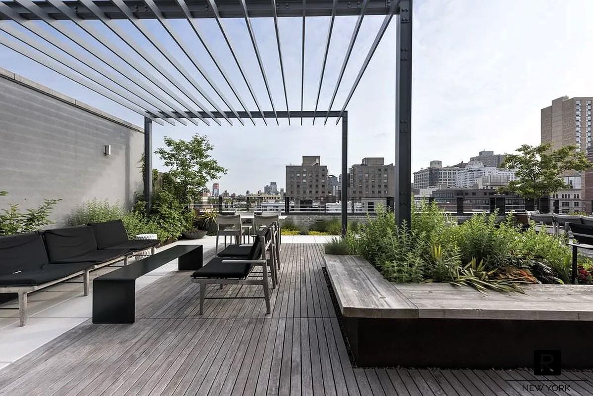 #9 photo, 211 E 13th Street, マンハッタン E. Greenwich Village , NY 10003