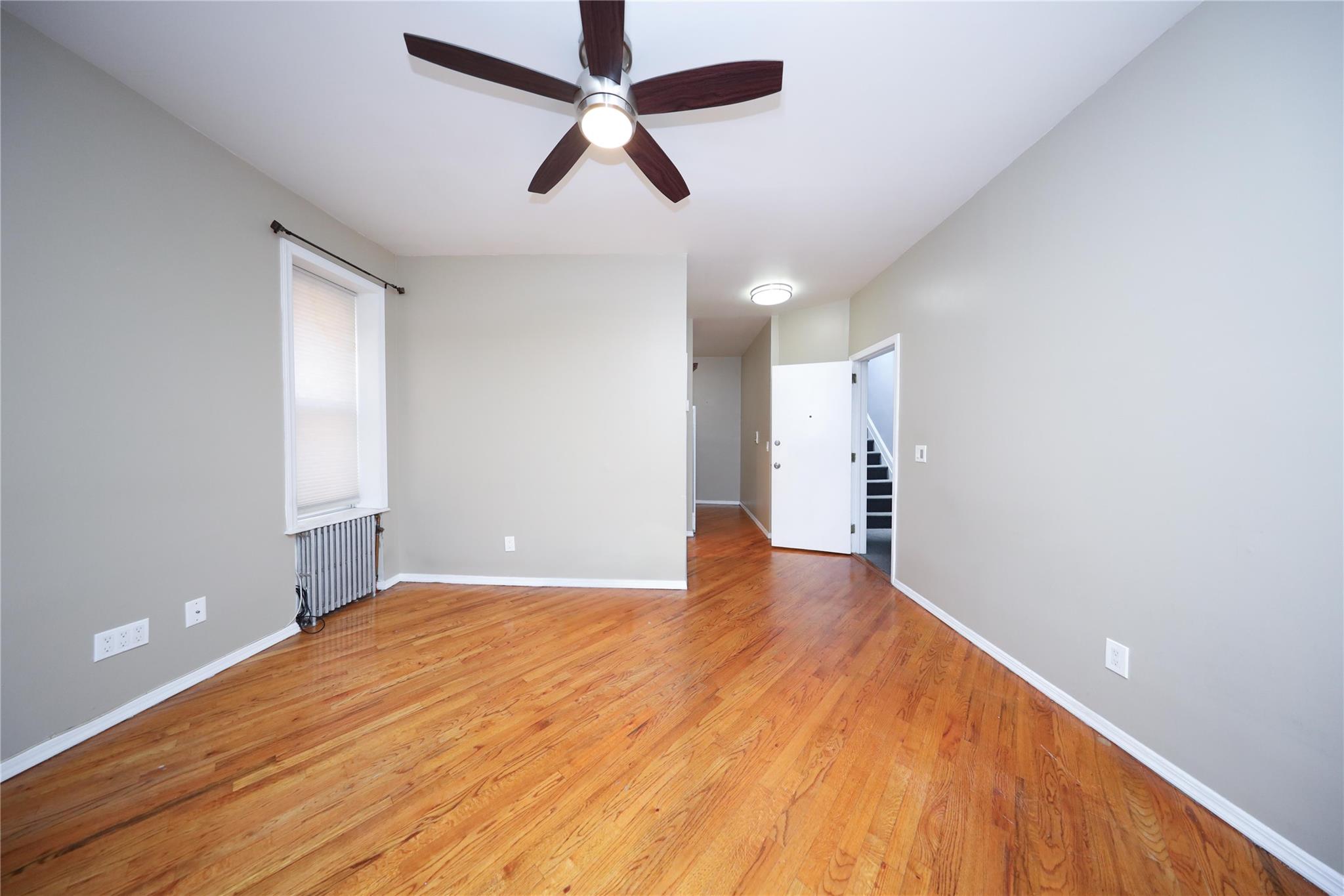 #4 photo, 2132 E 13th Street, 布鲁克林 Brooklyn , NY 11229