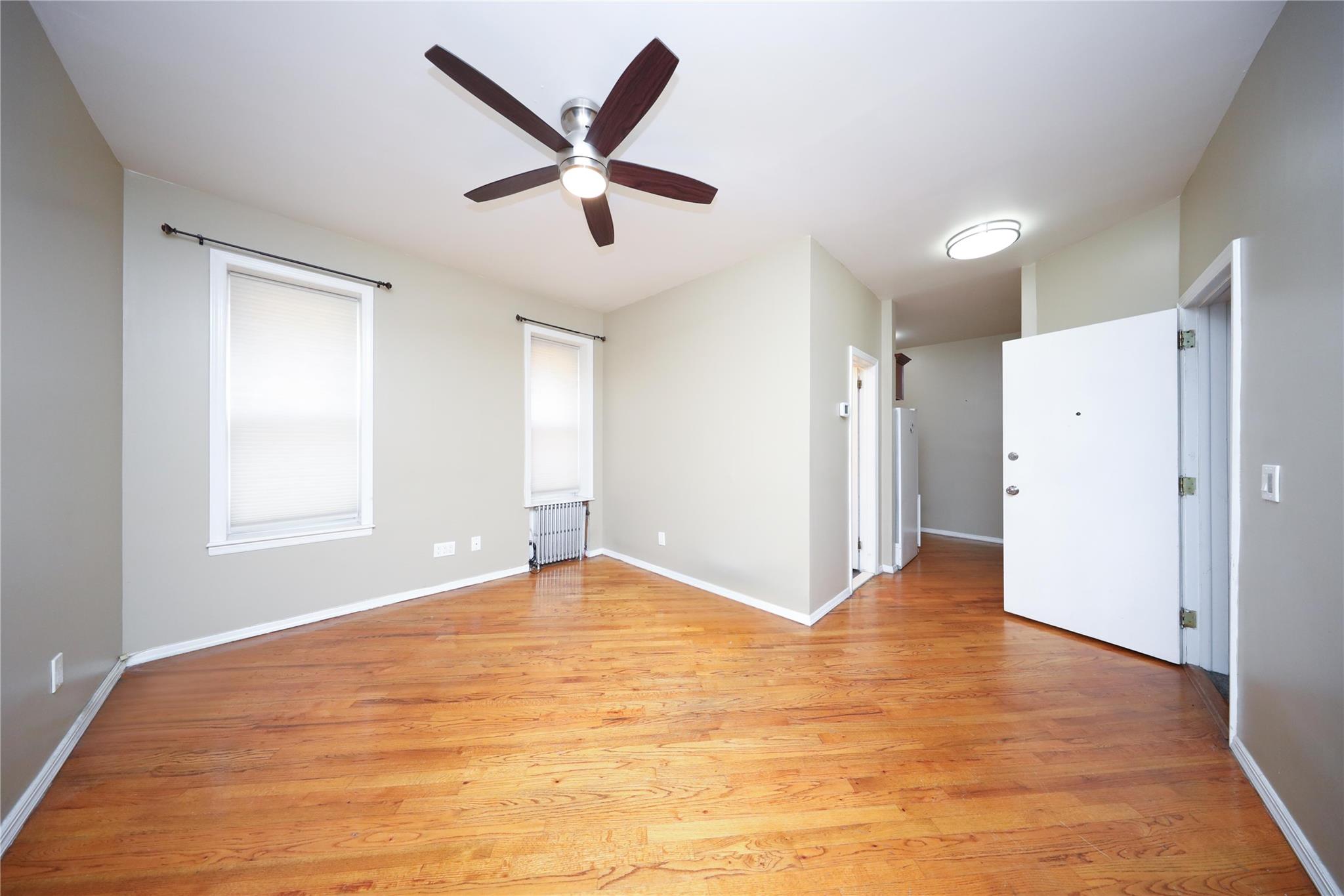 #5 photo, 2132 E 13th Street, 布鲁克林 Brooklyn , NY 11229