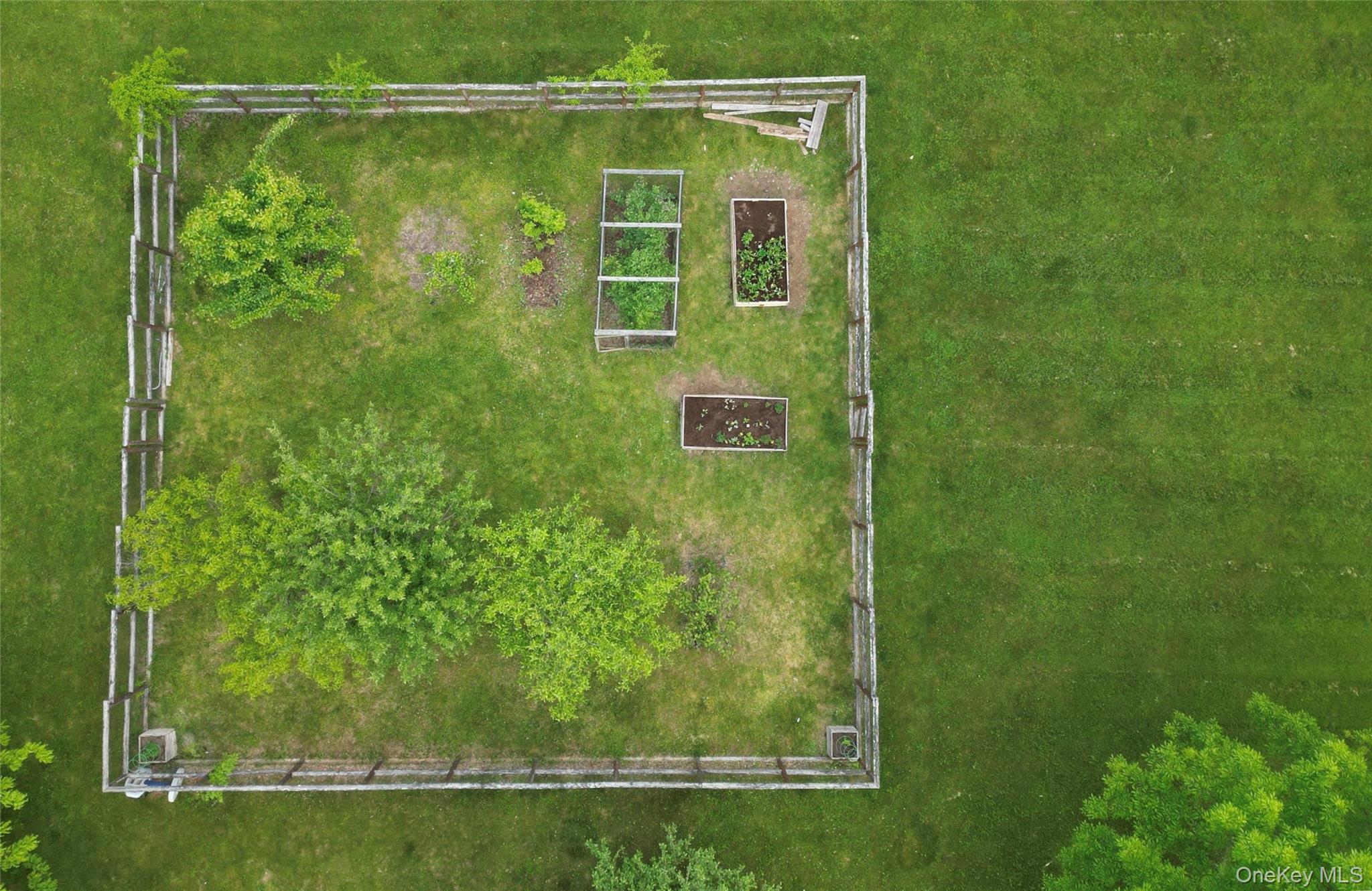 #19 photo, 143 Bedell, Poughkeepsie , NY 12603