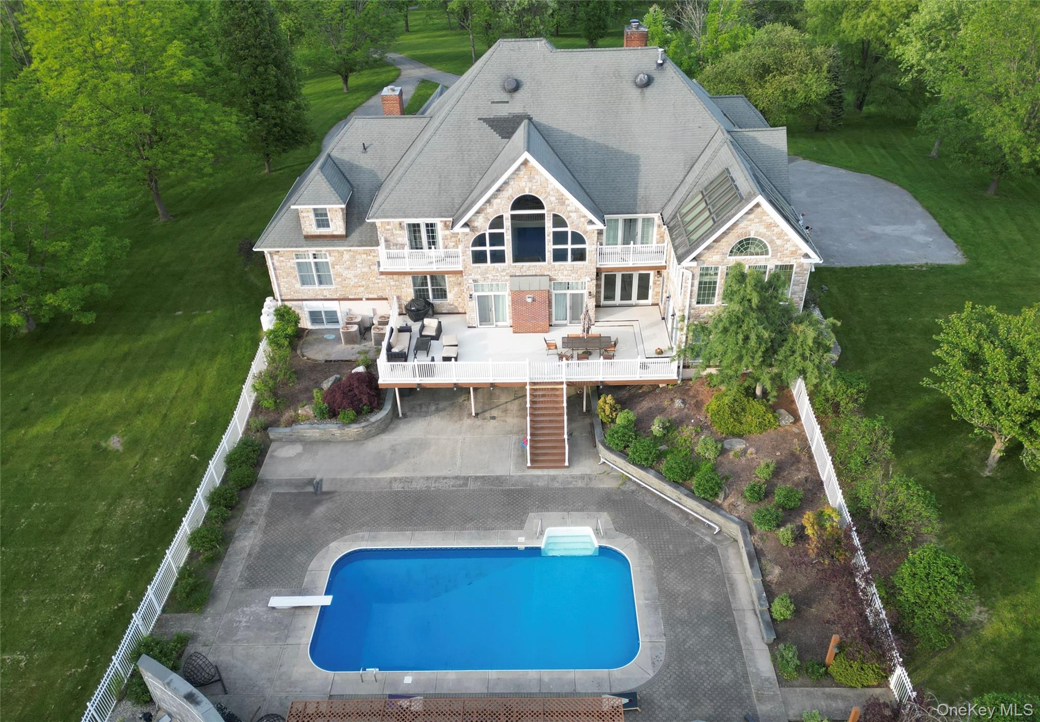 #2 photo, 143 Bedell, Poughkeepsie , NY 12603