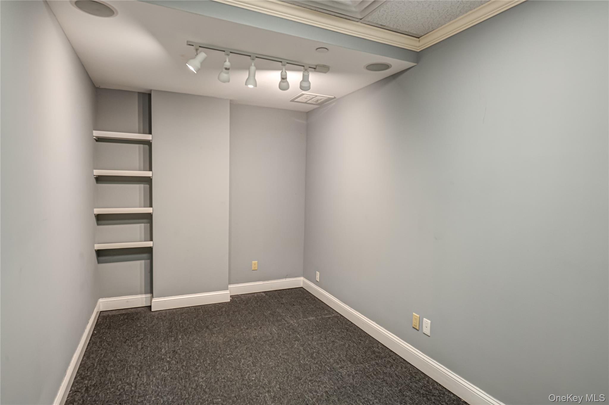 #11 photo, 328A Main Street, サフォーク郡 Huntington , NY 11743