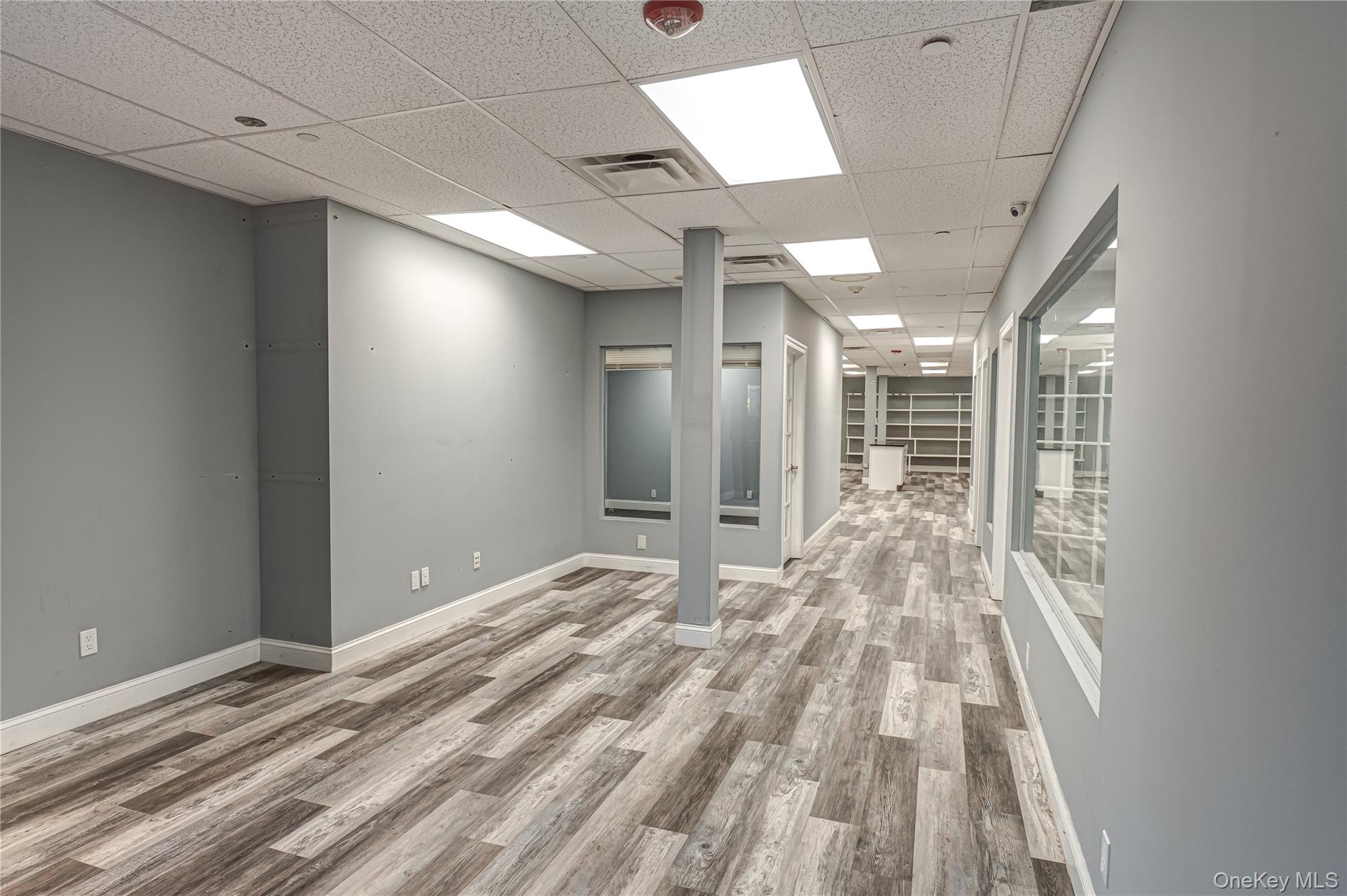 #8 photo, 328A Main Street, サフォーク郡 Huntington , NY 11743