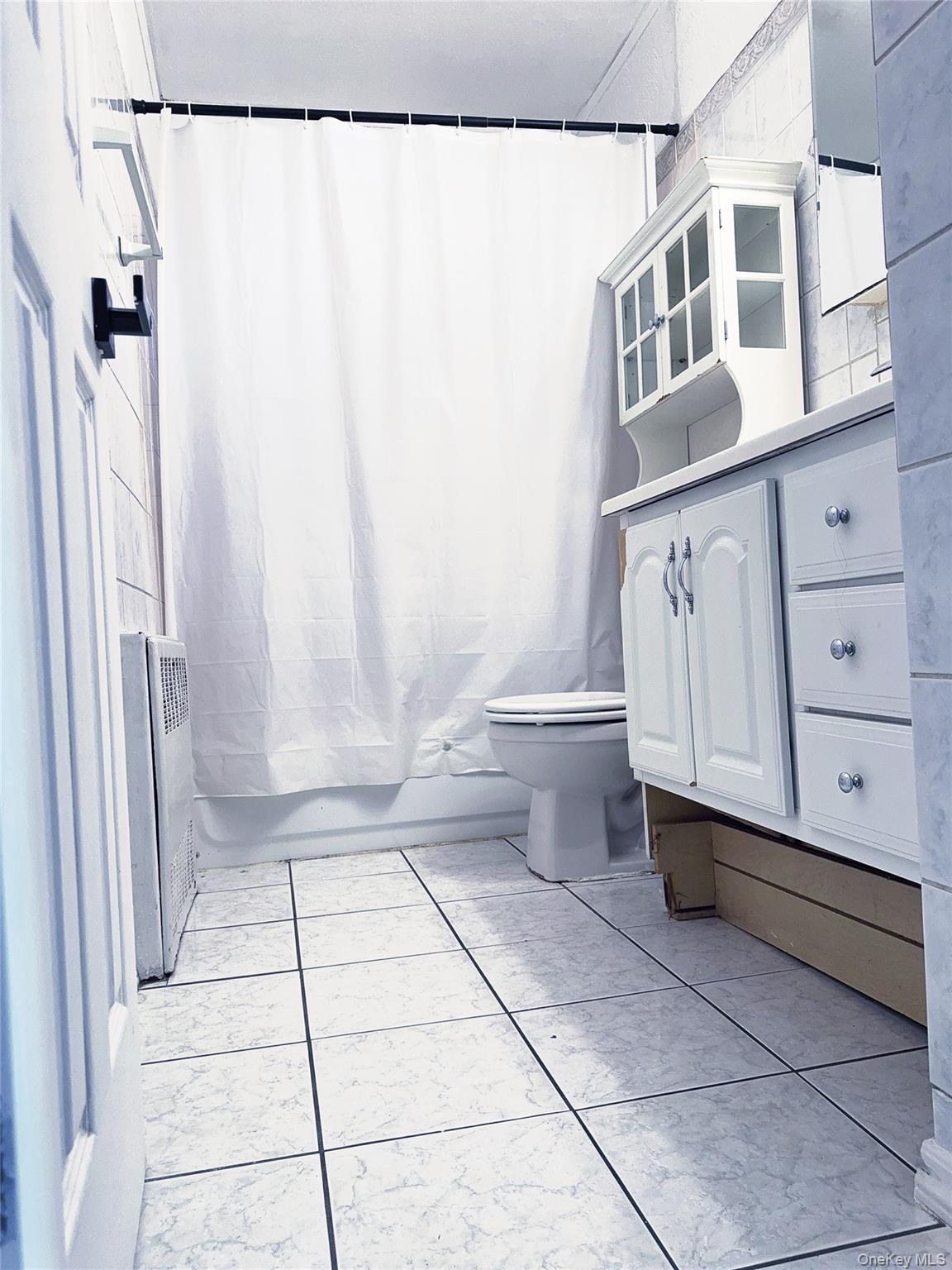 #18 photo, 176 Floyd Street, サフォーク郡 Brentwood , NY 11717