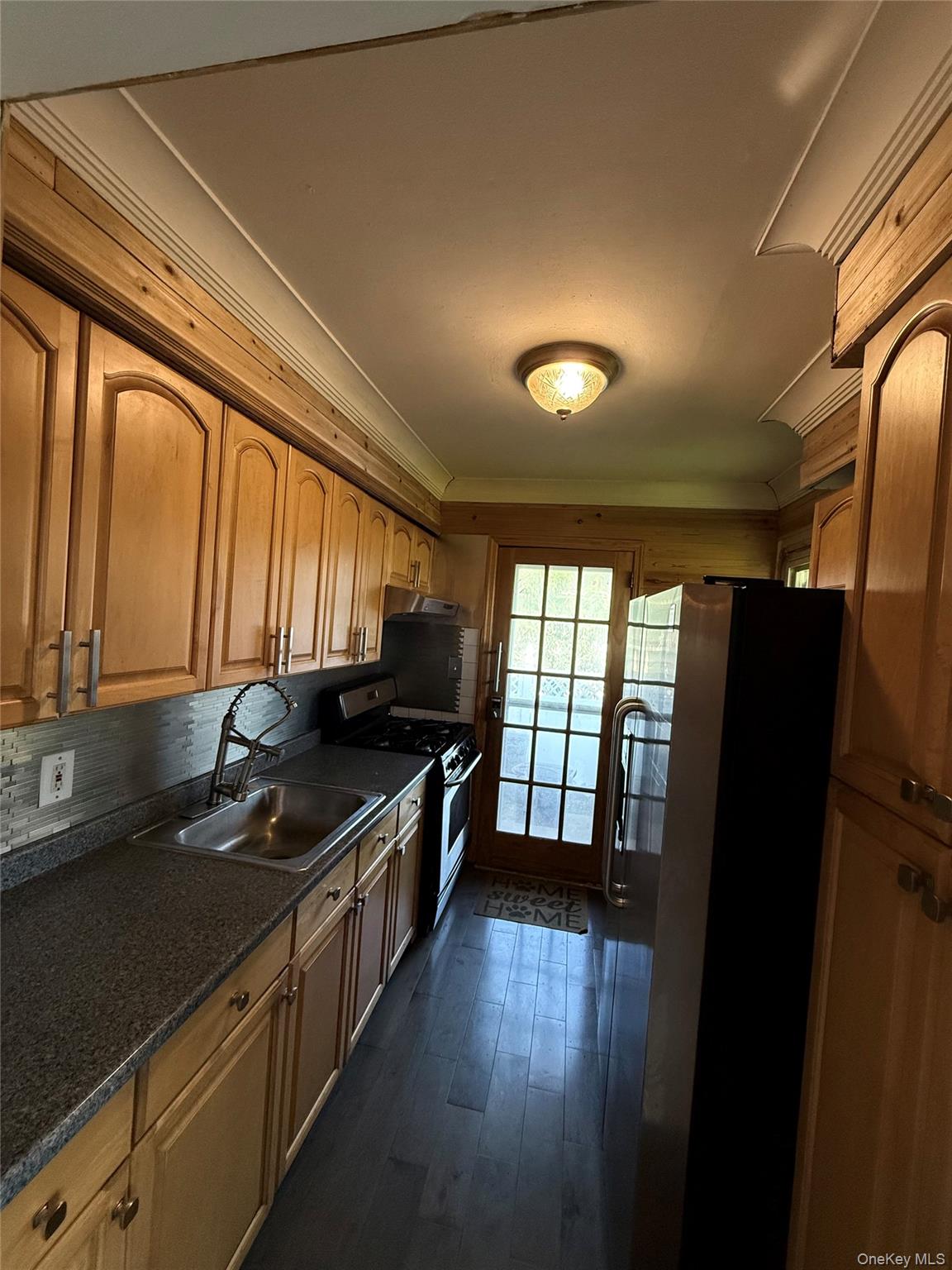 #5 photo, 176 Floyd Street, サフォーク郡 Brentwood , NY 11717