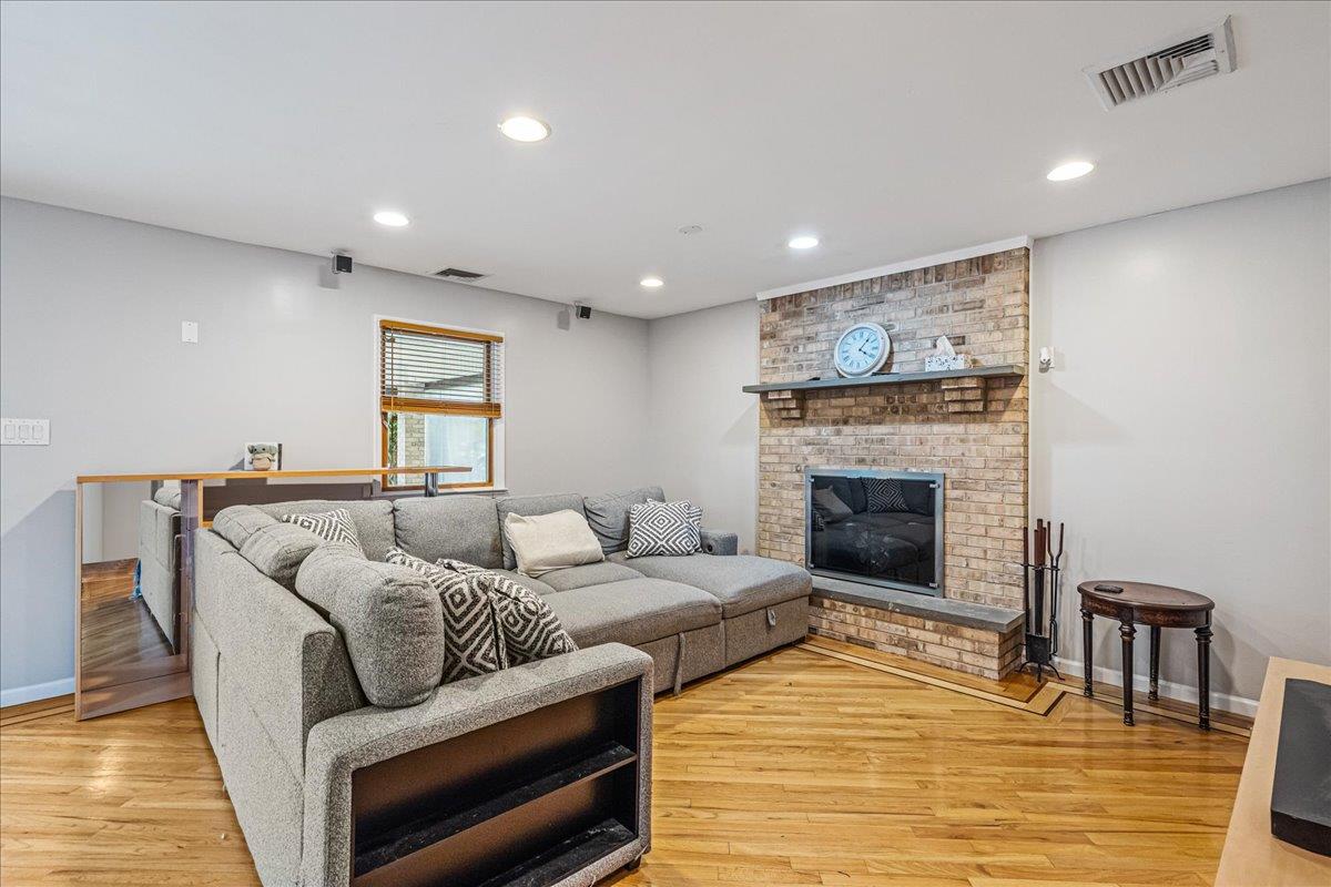 #13 photo, 154-46 22nd Avenue, Whitestone , NY 11357