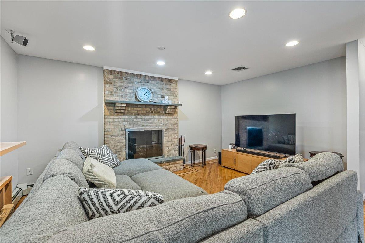 #14 photo, 154-46 22nd Avenue, Whitestone , NY 11357