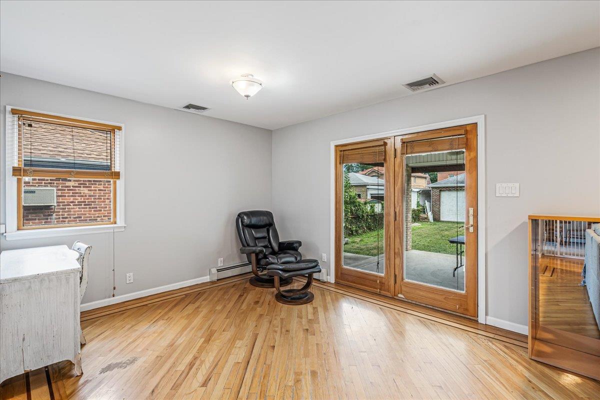 #16 photo, 154-46 22nd Avenue, Whitestone , NY 11357