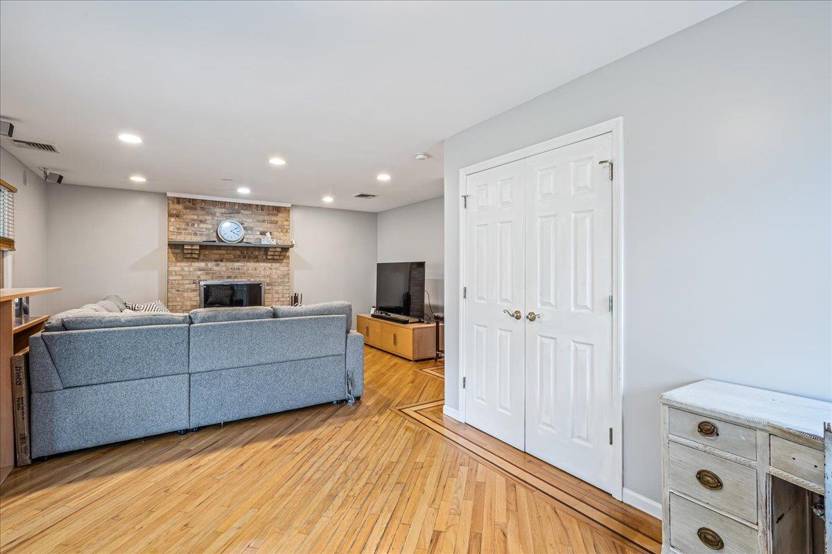 #17 photo, 154-46 22nd Avenue, Whitestone , NY 11357