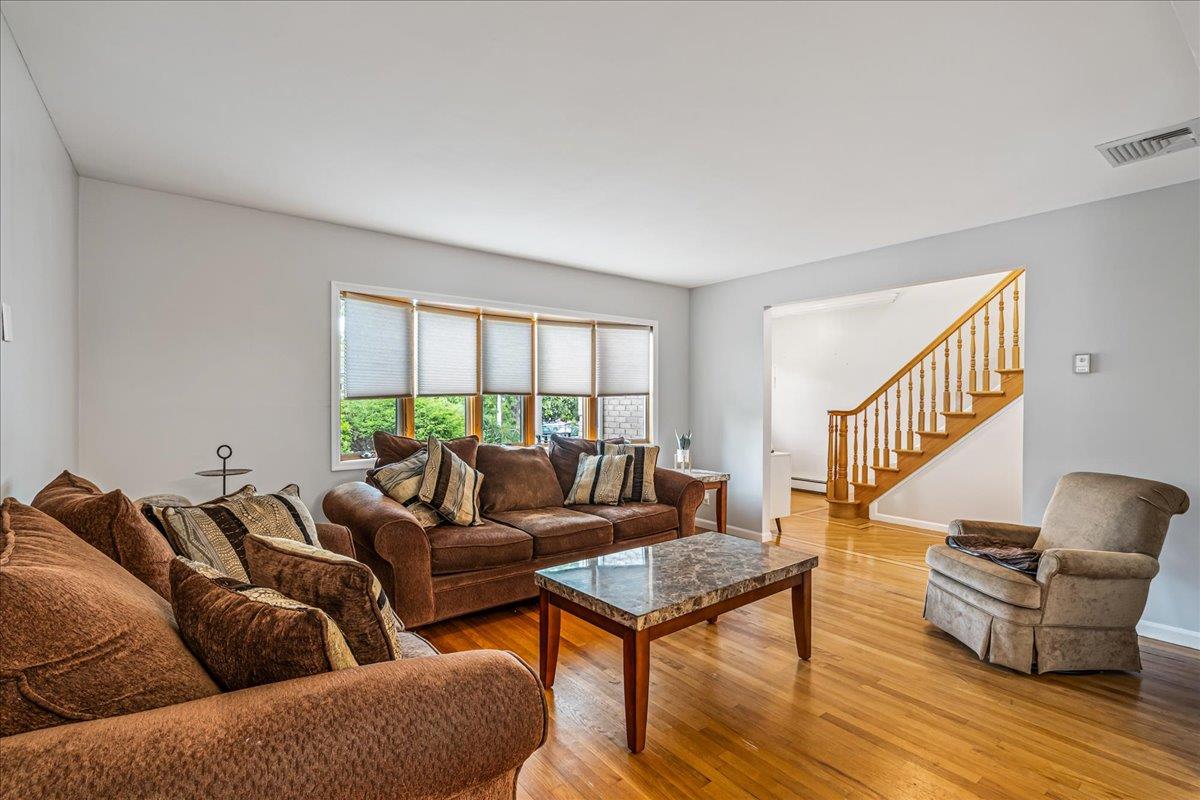 #8 photo, 154-46 22nd Avenue, Whitestone , NY 11357