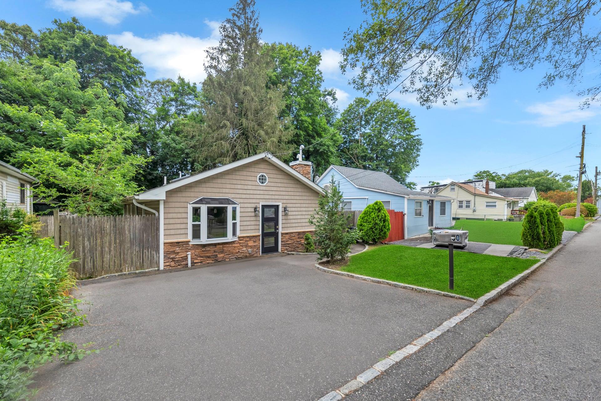 #1 photo, 30 Harding Road, Ronkonkoma , NY 11779