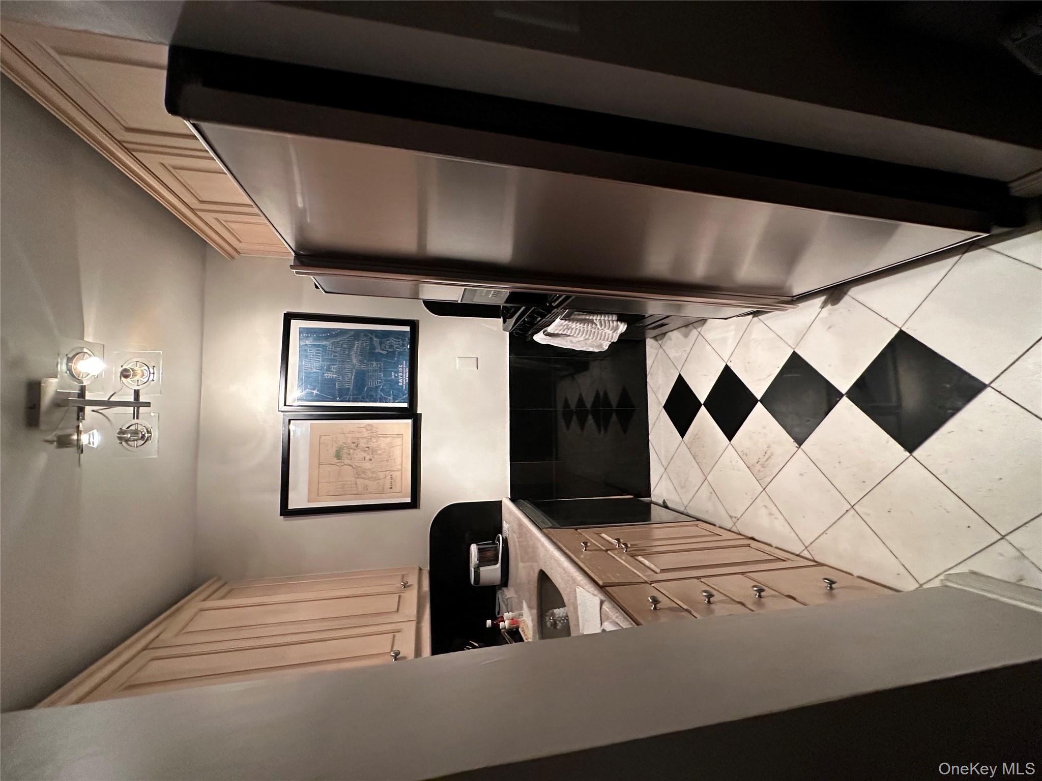 #8 photo, 6 Birchwood Court, ナッソー郡 Mineola , NY 11501