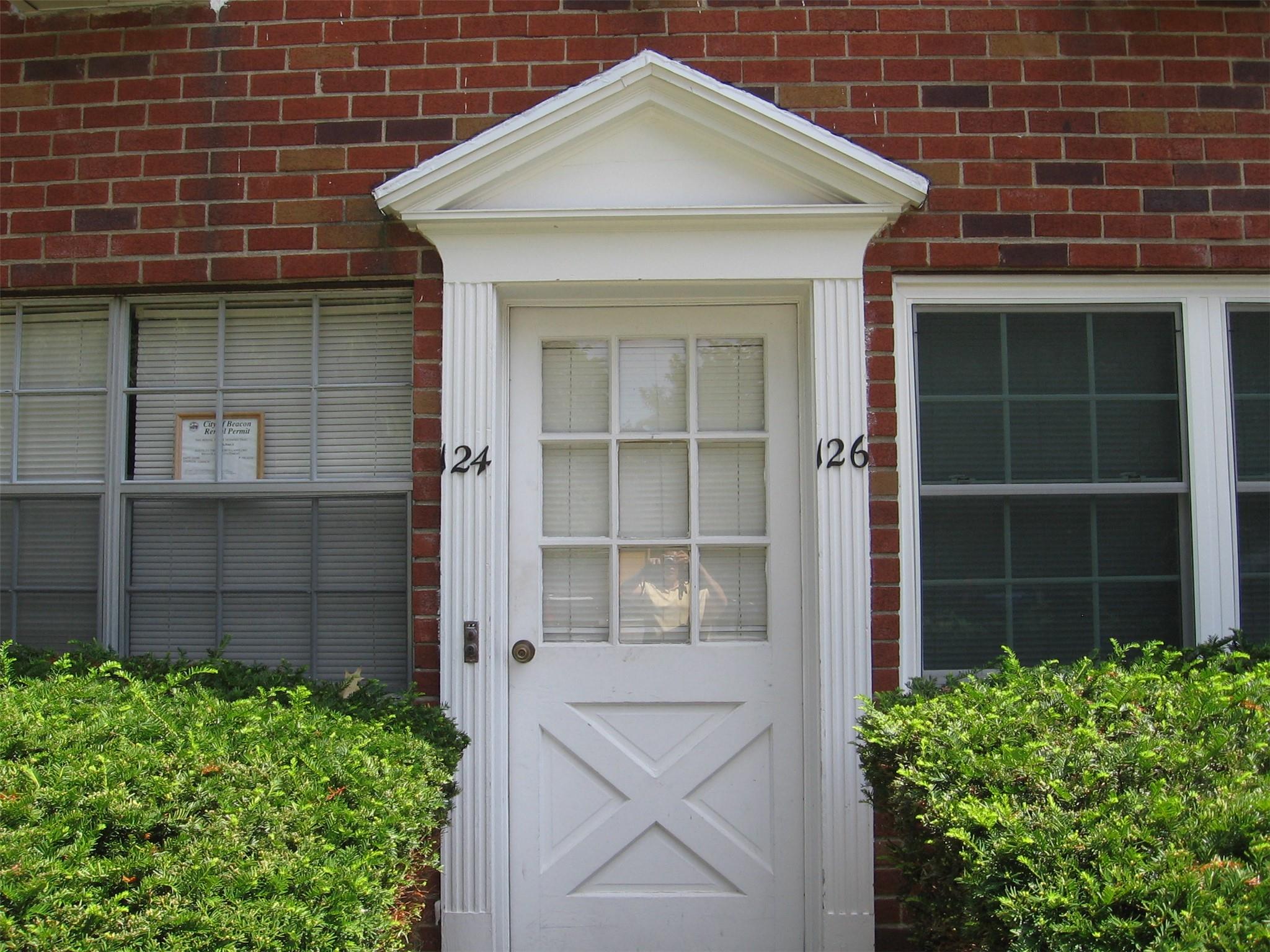 #1 photo, 2 Colonial Road, Beacon , NY 12508