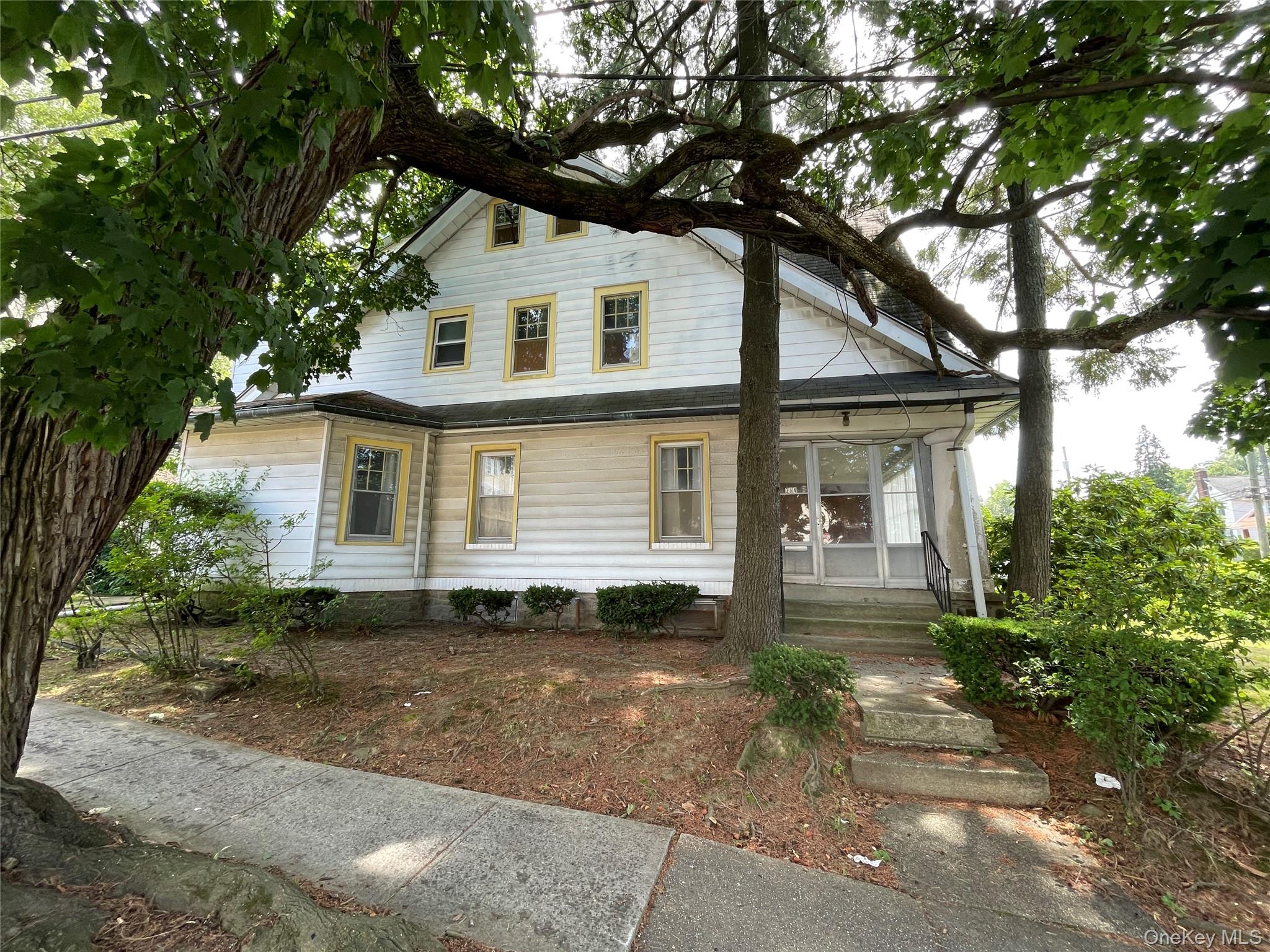 #2 photo, 384 Hawthorne Avenue, Yonkers , NY 10705