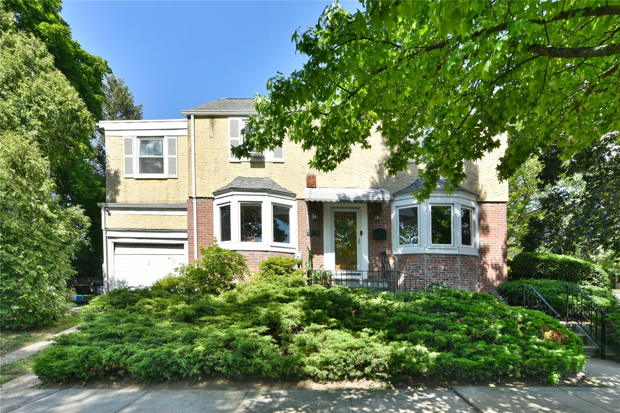 #1 photo, 80-73 210 Street, 皇后區 Hollis Hills , NY 11427