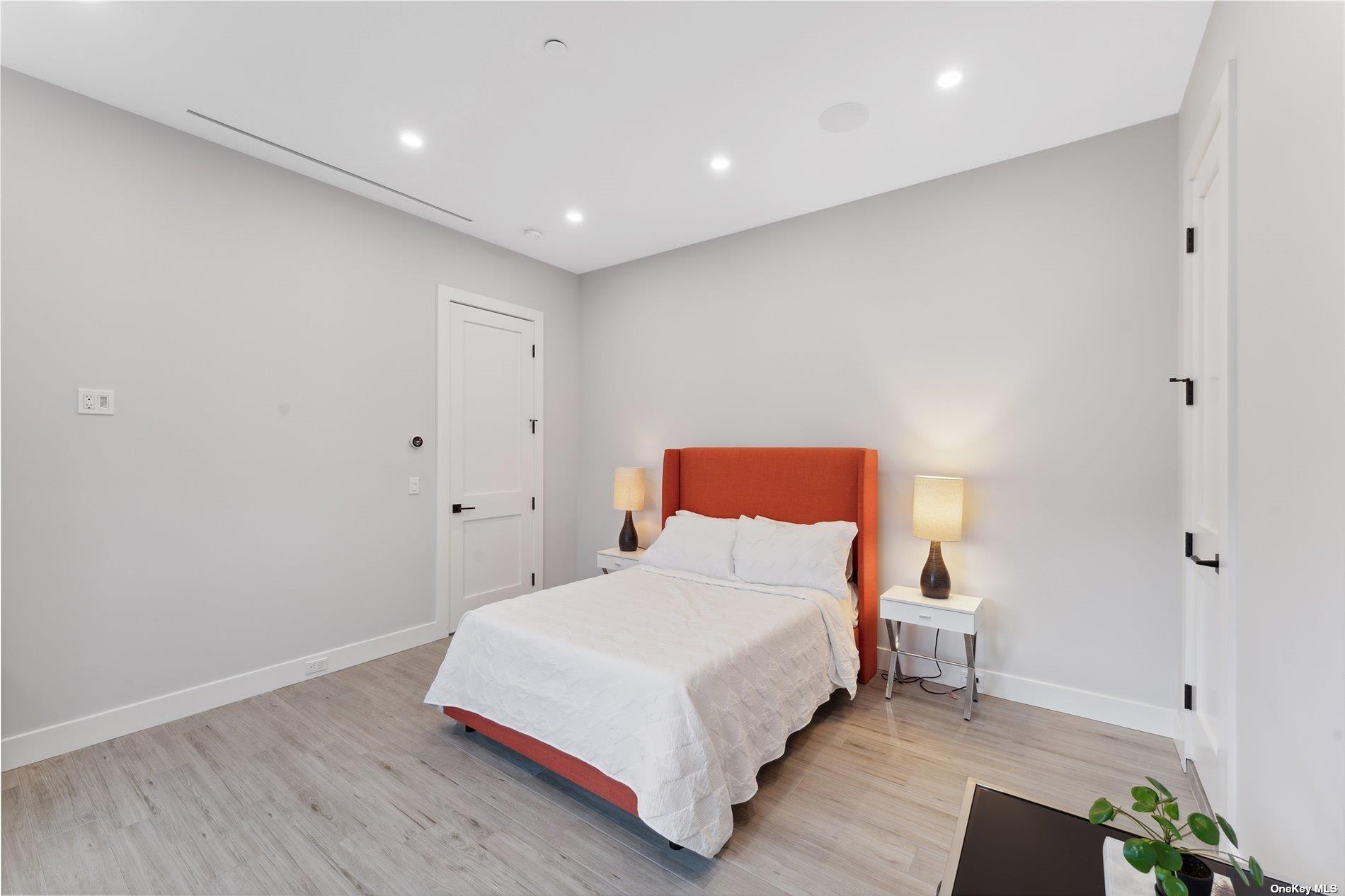 #19 photo, 894 S Long Beach Avenue, ナッソー郡 Freeport , NY 11520