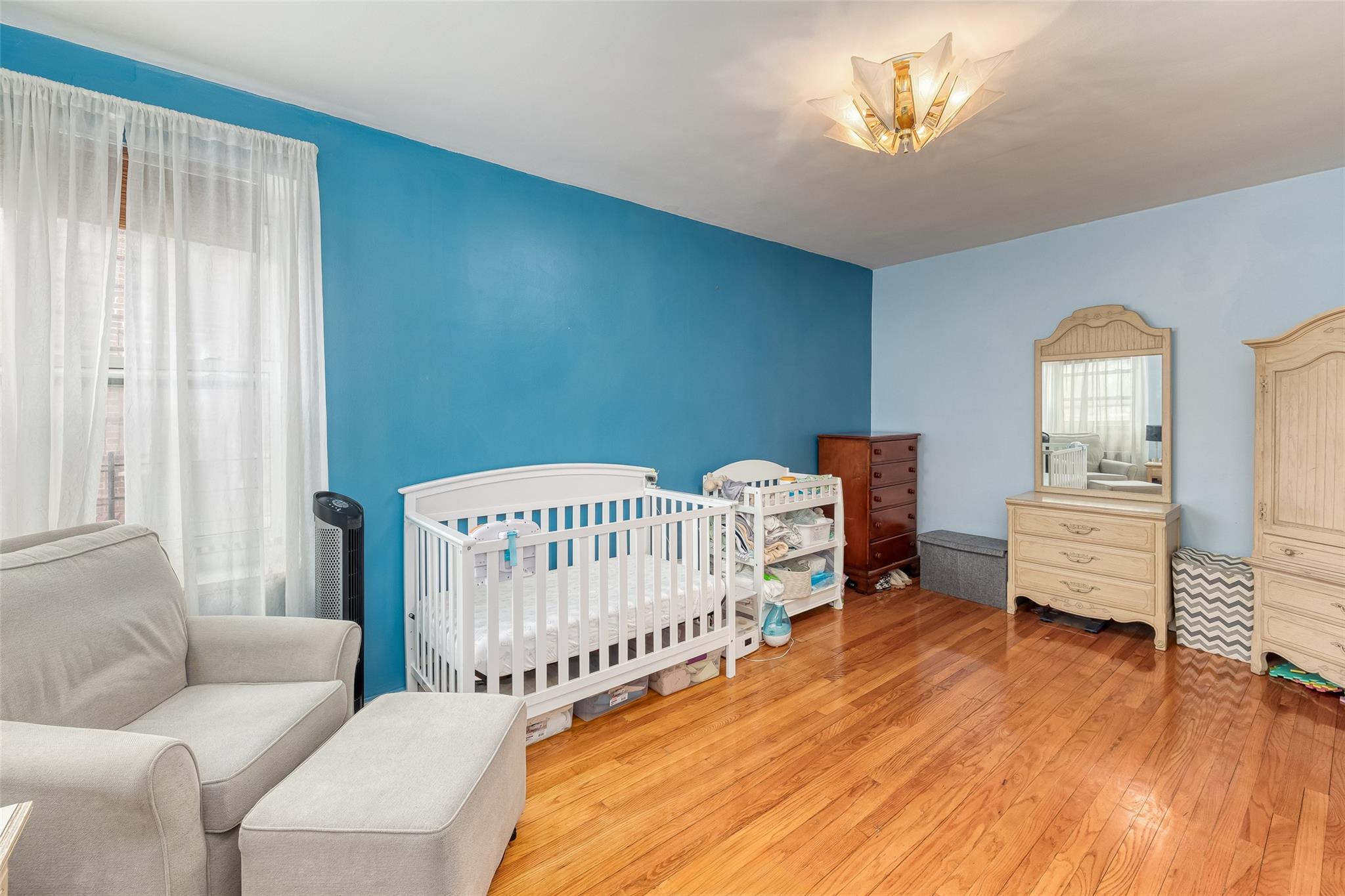 #12 photo, 67-66 108 Street, クイーンズ区 Forest Hills , NY 11375