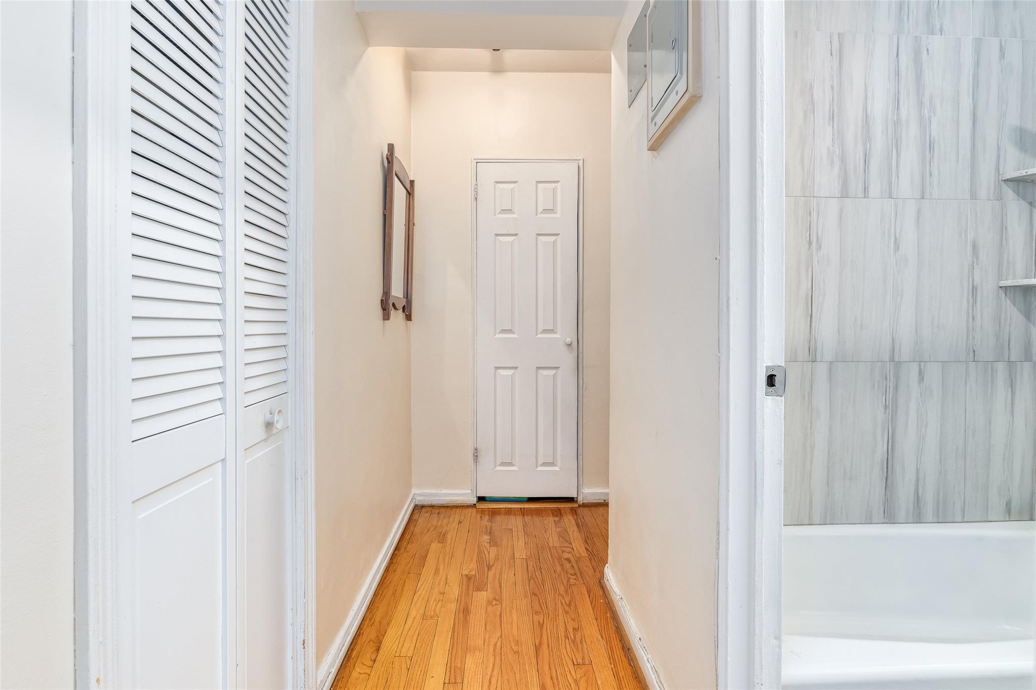 #15 photo, 67-66 108 Street, クイーンズ区 Forest Hills , NY 11375