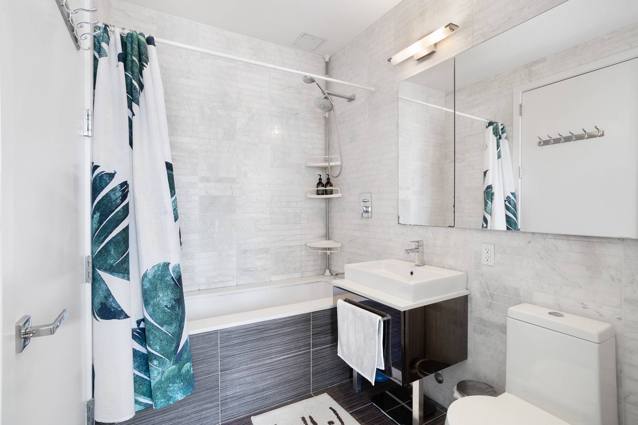 #6 photo, 135 N 11th Street, Williamsburg , NY 11249-1498