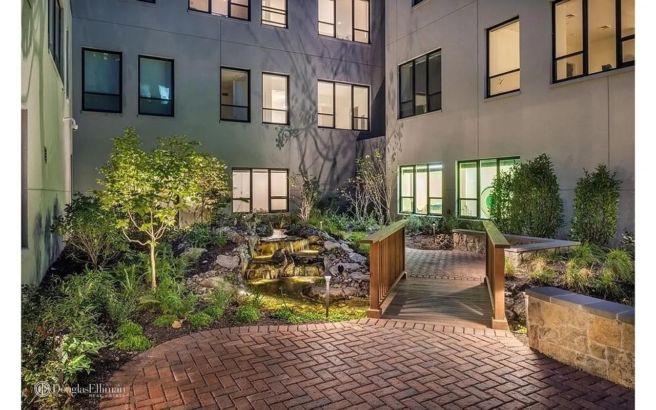 #11 photo, New York City, マンハッタン Hells Kitchen , NY 10019