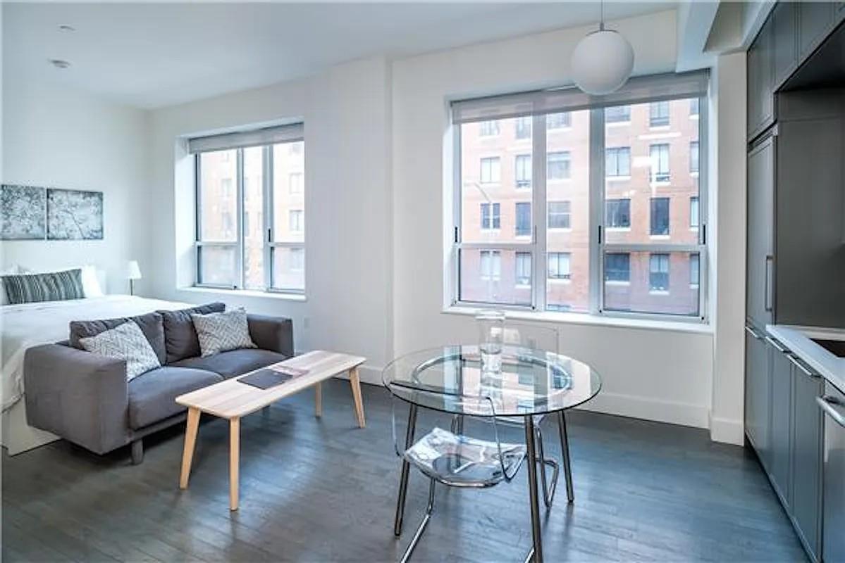 #2 photo, New York City, マンハッタン Hells Kitchen , NY 10019