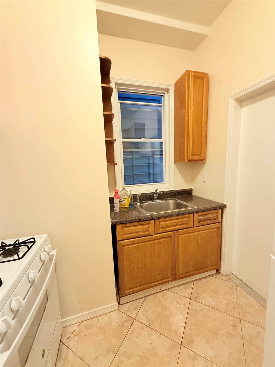 #5 photo, 26 Linden Street, Yonkers , NY 10701