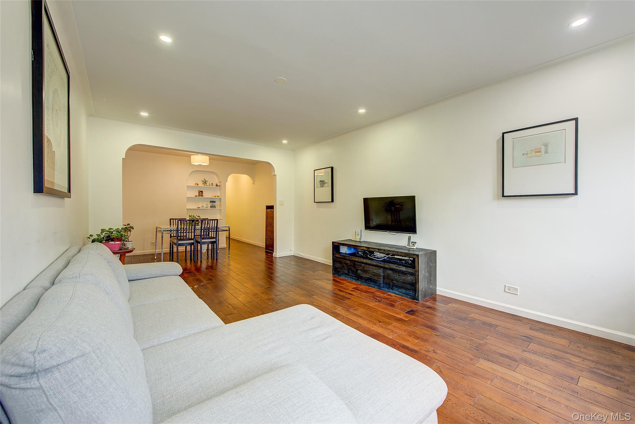 #10 photo, 111-39 76th Road, クイーンズ区 Forest Hills , NY 11375