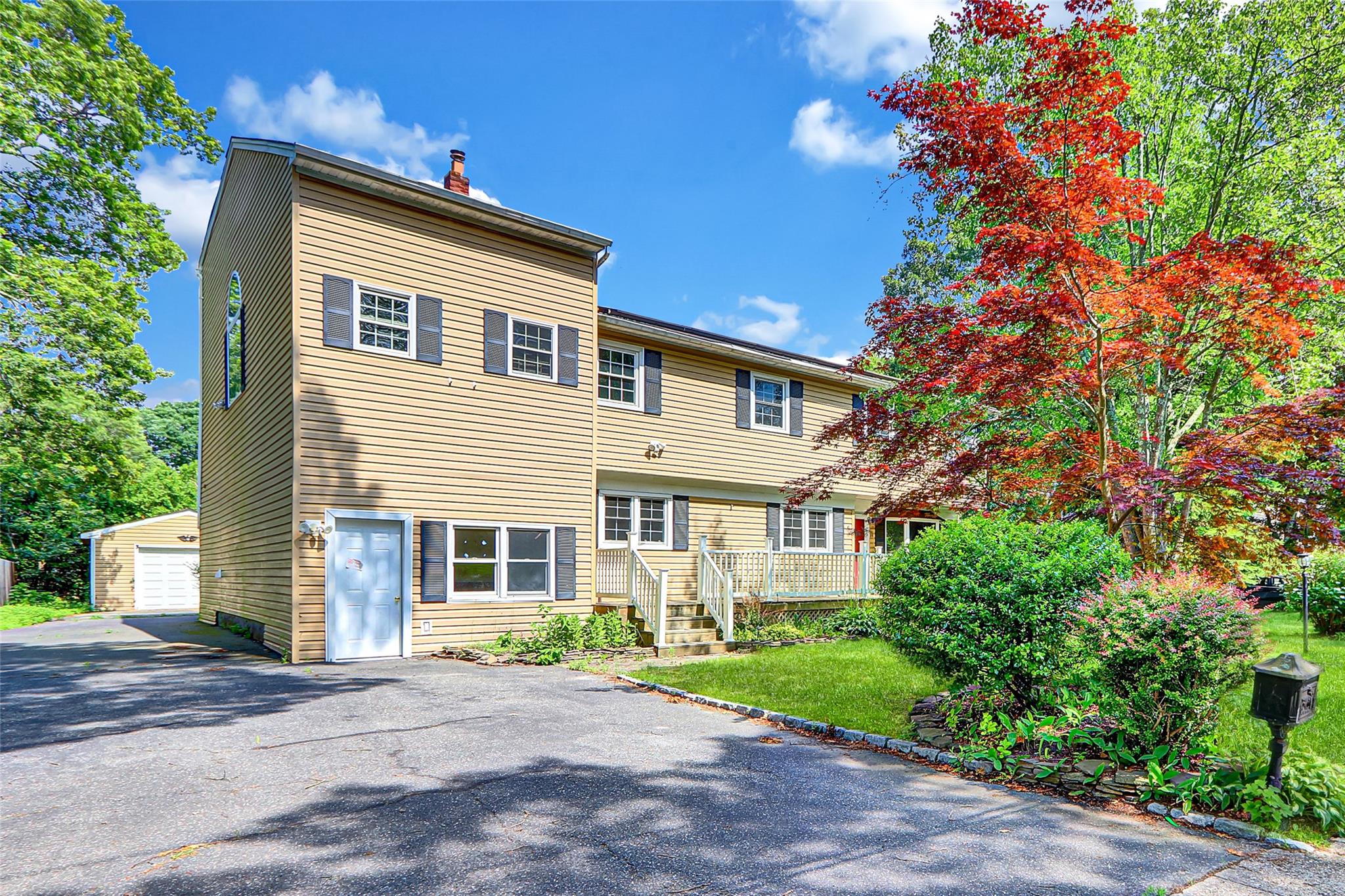 #1 photo, 89 Circuit Road, Bellport , NY 11713