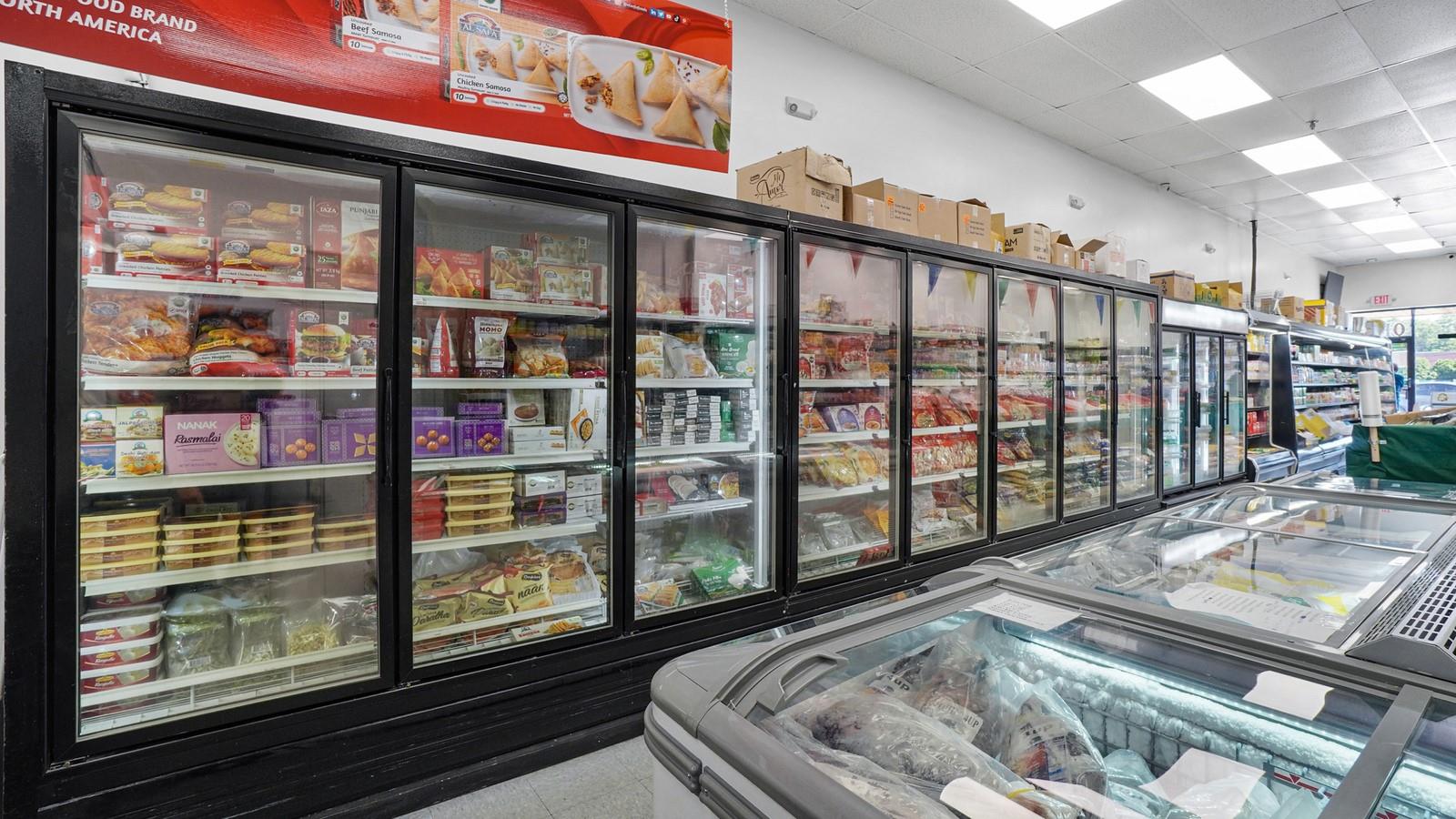 #11 photo, 1951 middle country Road, サフォーク郡 Centereach , NY 11720