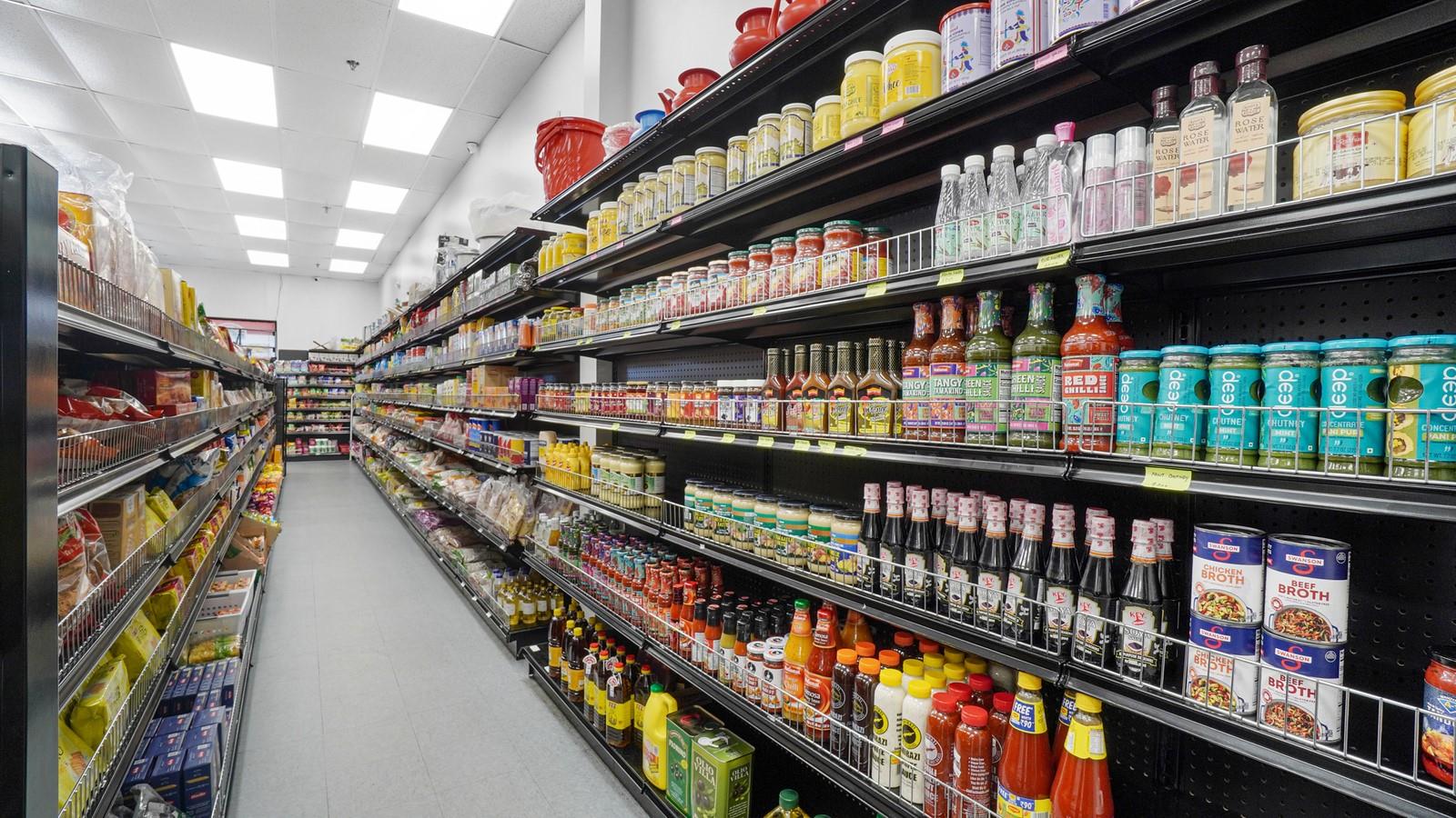 #12 photo, 1951 middle country Road, サフォーク郡 Centereach , NY 11720