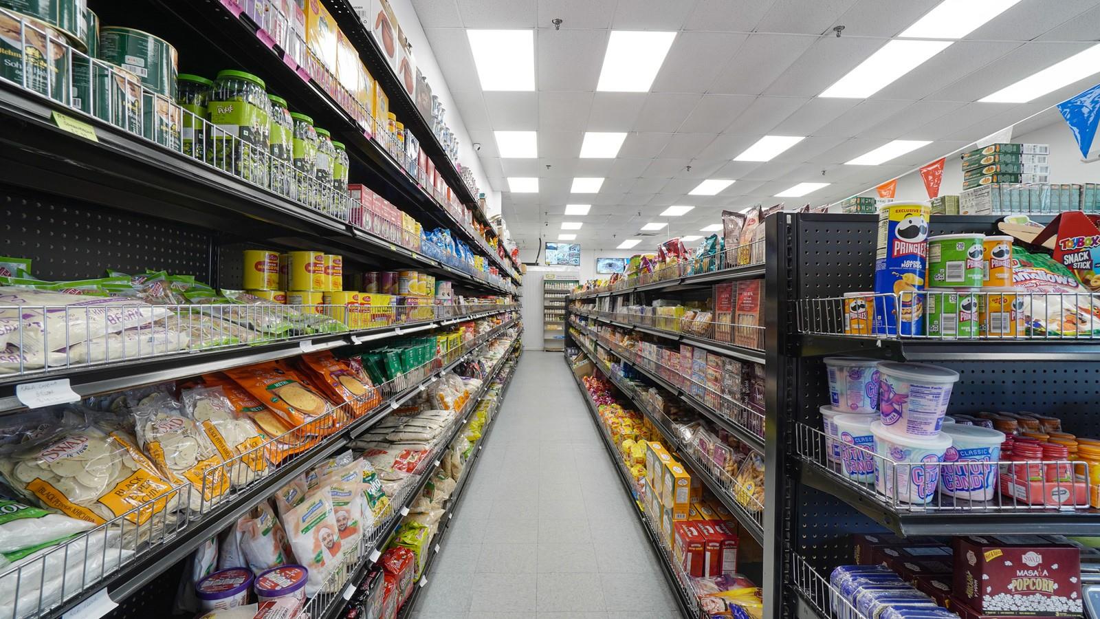 #13 photo, 1951 middle country Road, サフォーク郡 Centereach , NY 11720